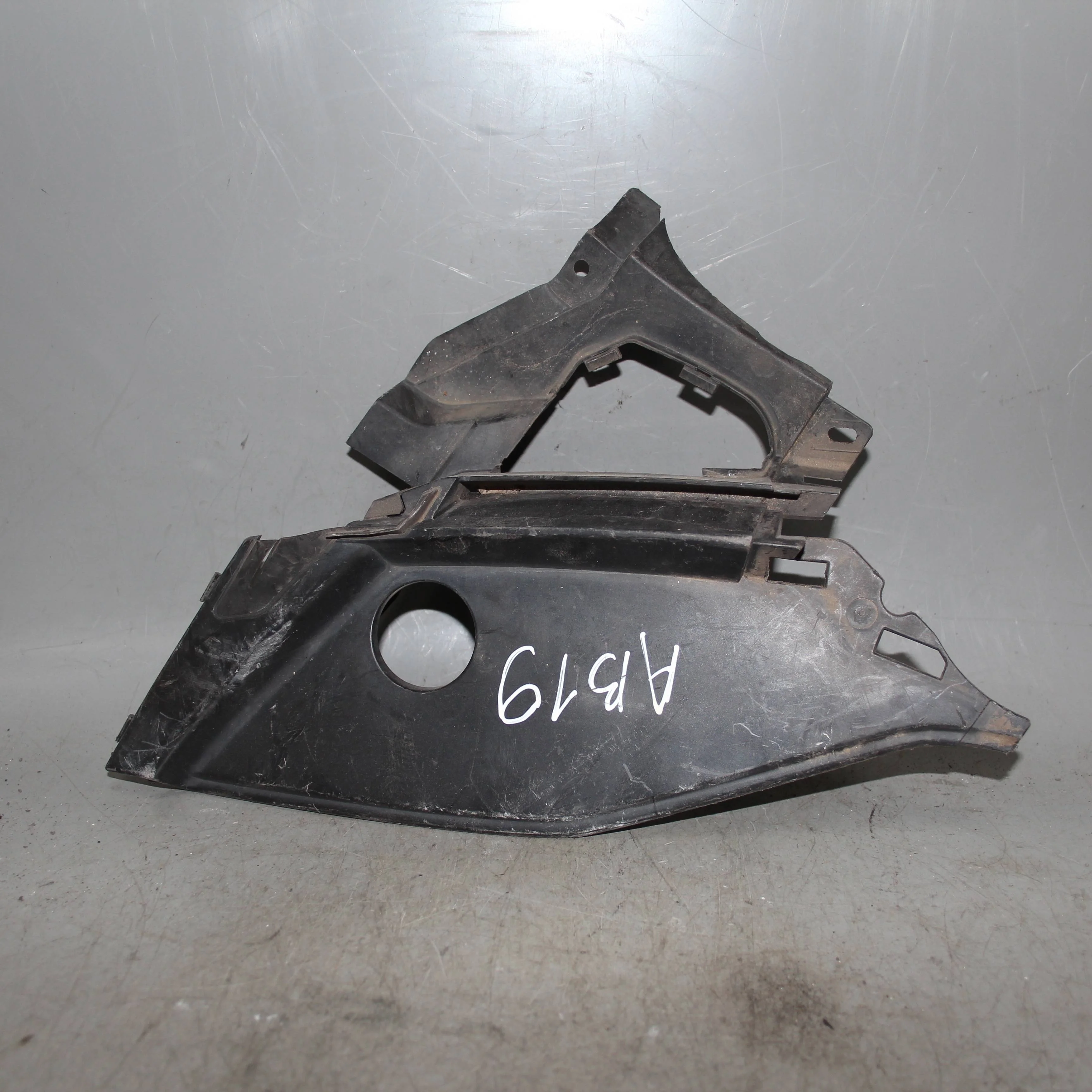 Решетка стеклооч. (планка под лобовое стекло) HON