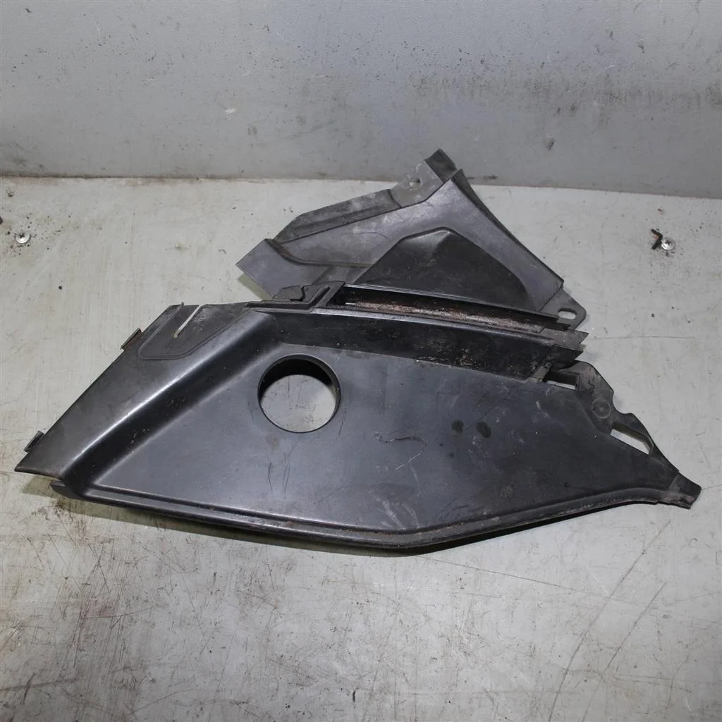 Решетка стеклооч. (планка под лобовое стекло) HON