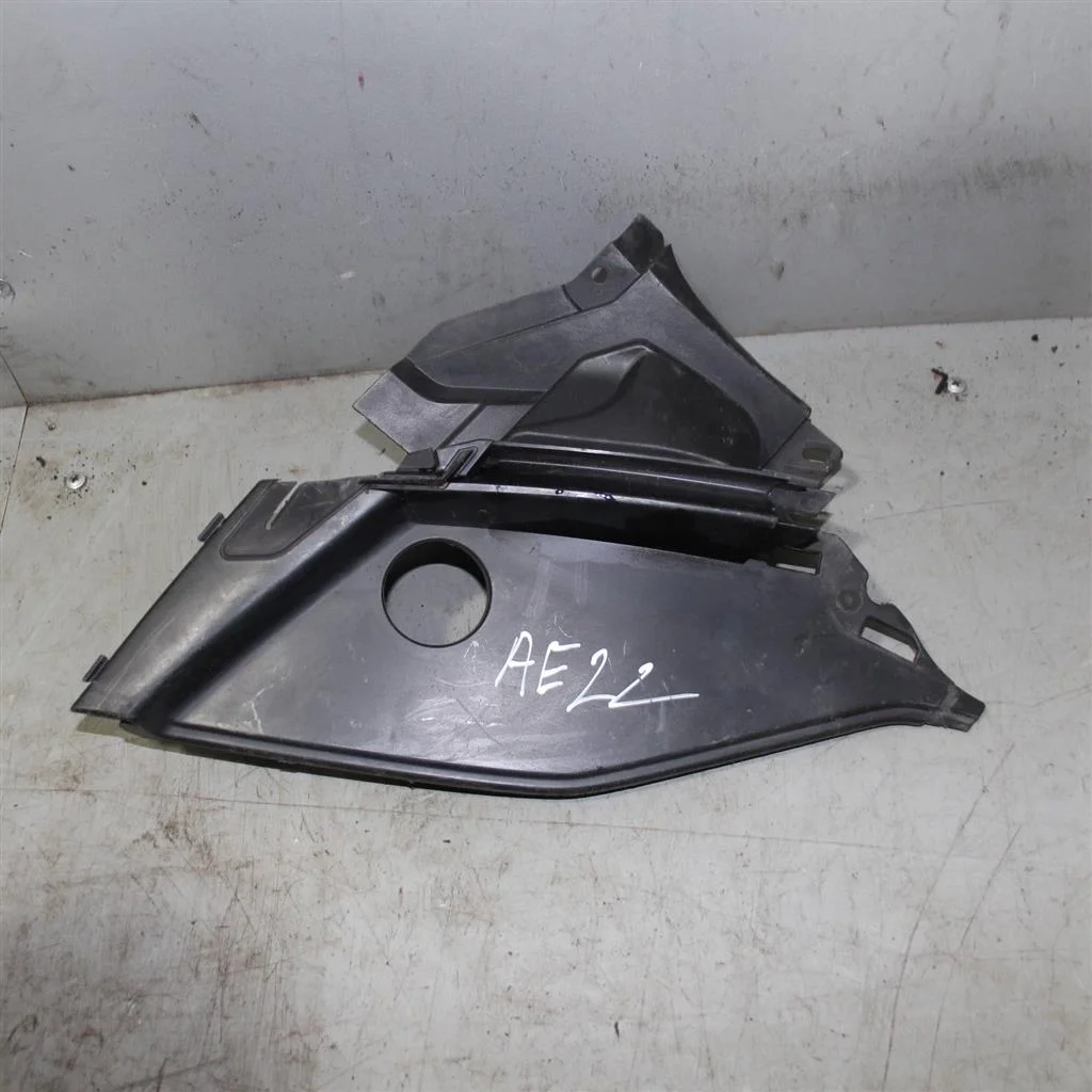 Решетка стеклооч. (планка под лобовое стекло) HON