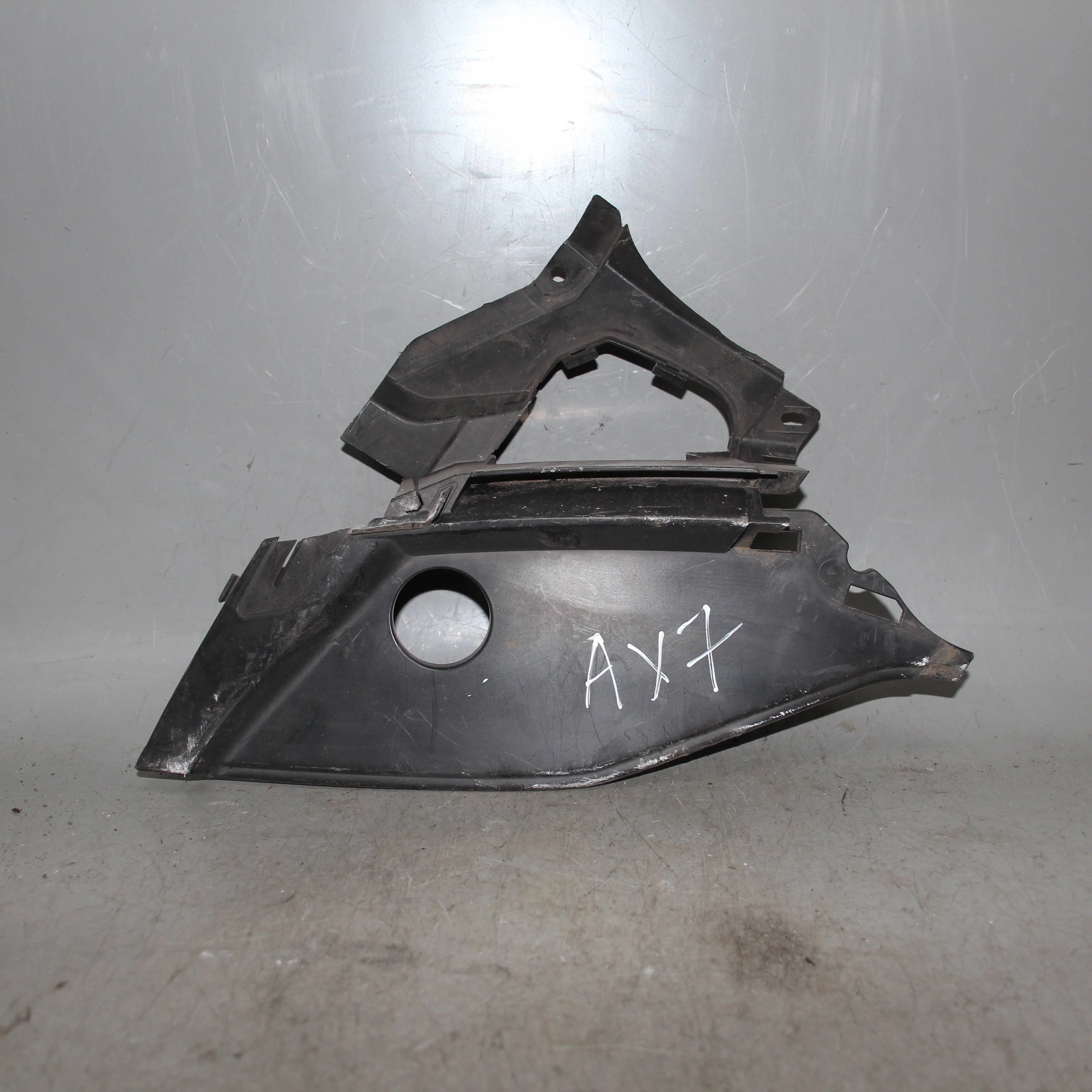 Решетка стеклооч. (планка под лобовое стекло) HON