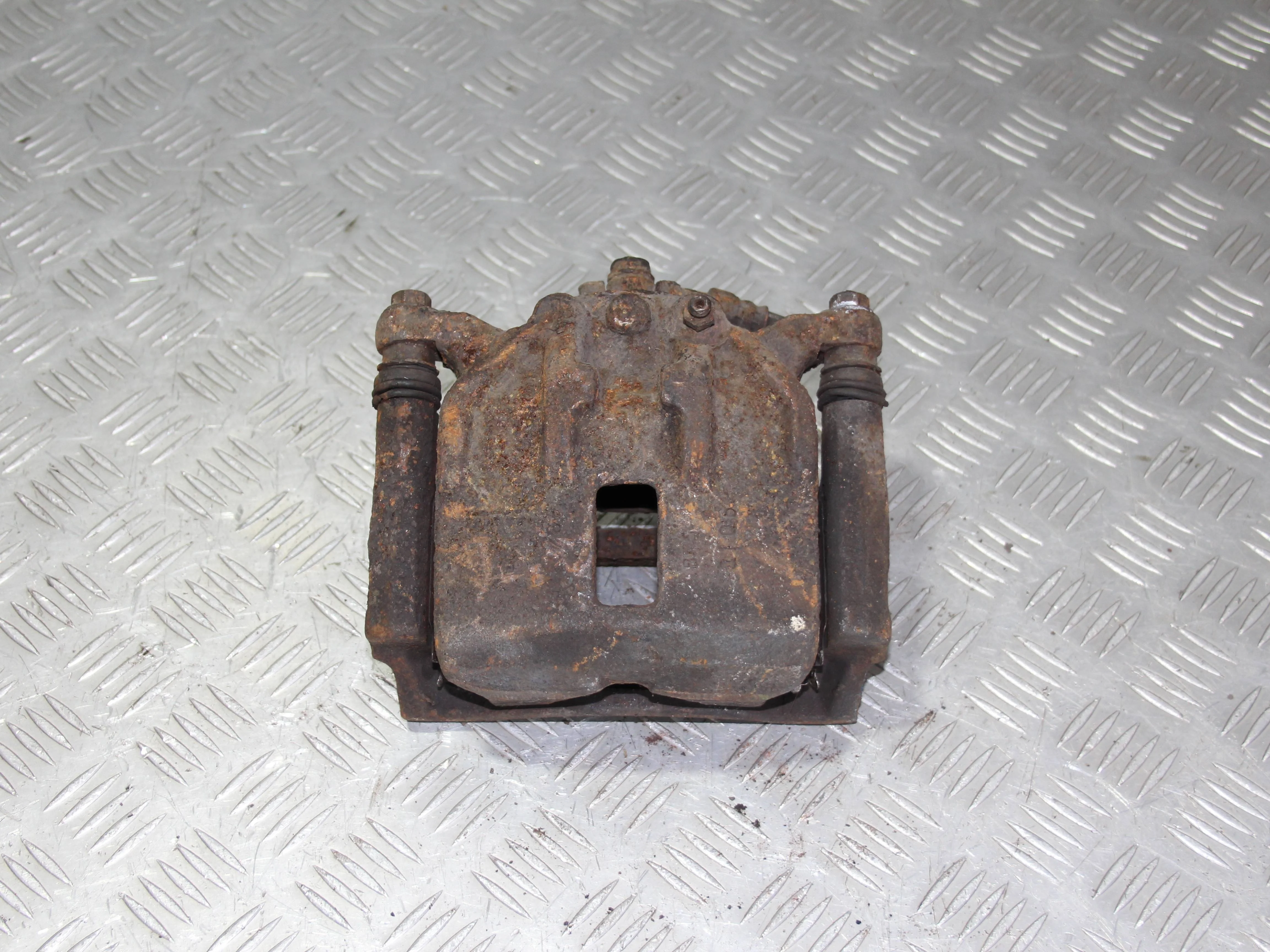 Суппорт передний правый HONDA Civic VIII (2005—20