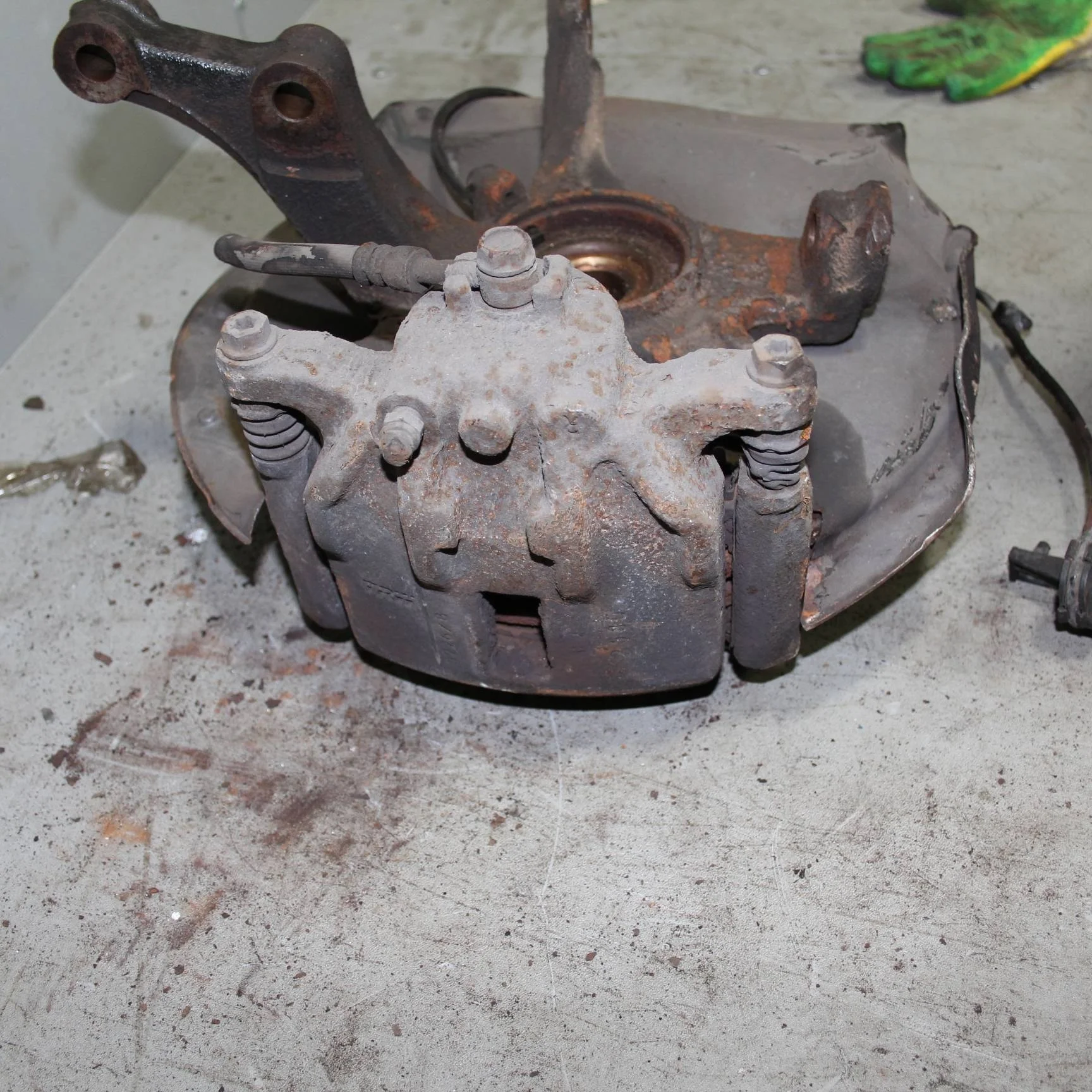 Суппорт передний правый HONDA Civic VIII (2005—20