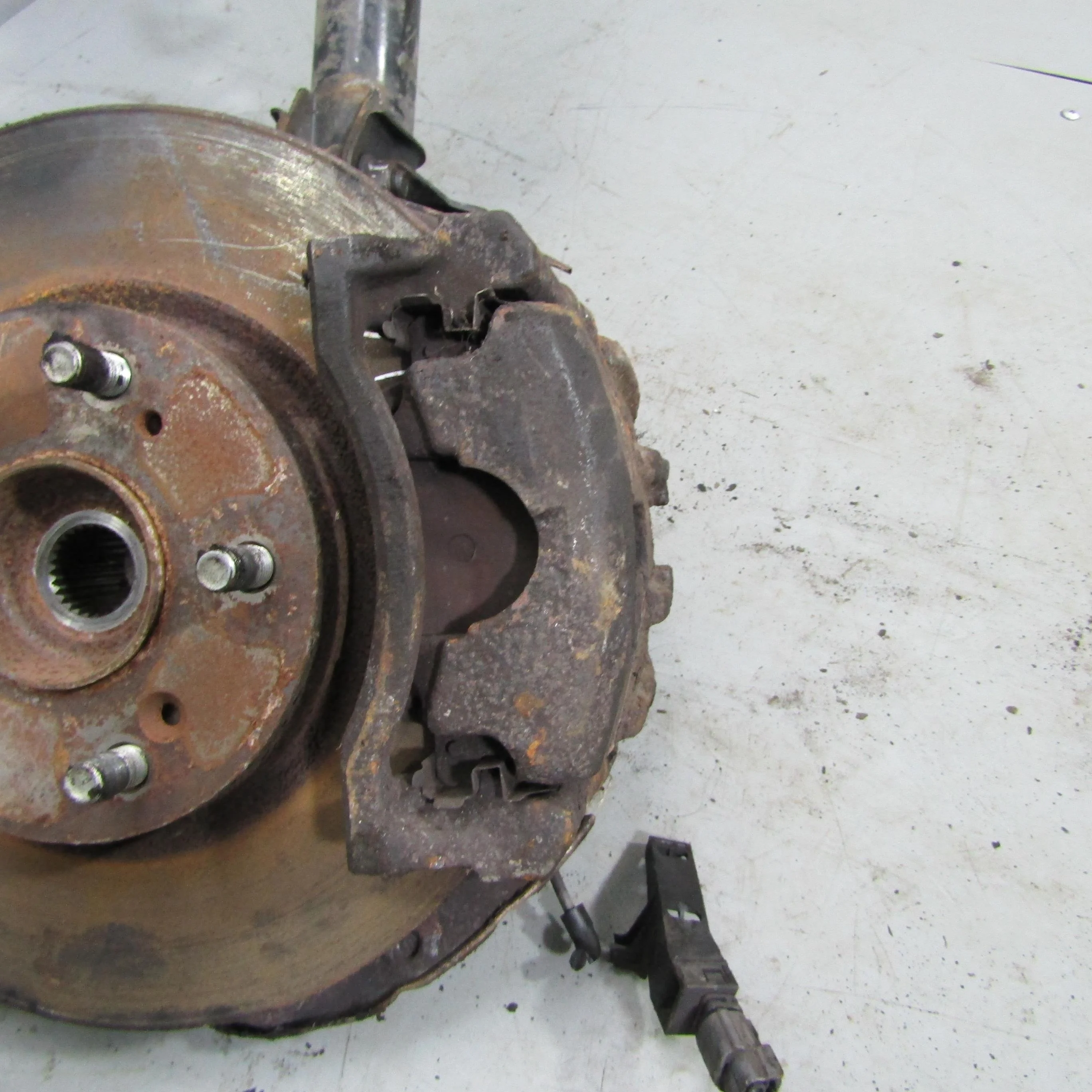 Суппорт передний правый HONDA Civic VIII (2005—20