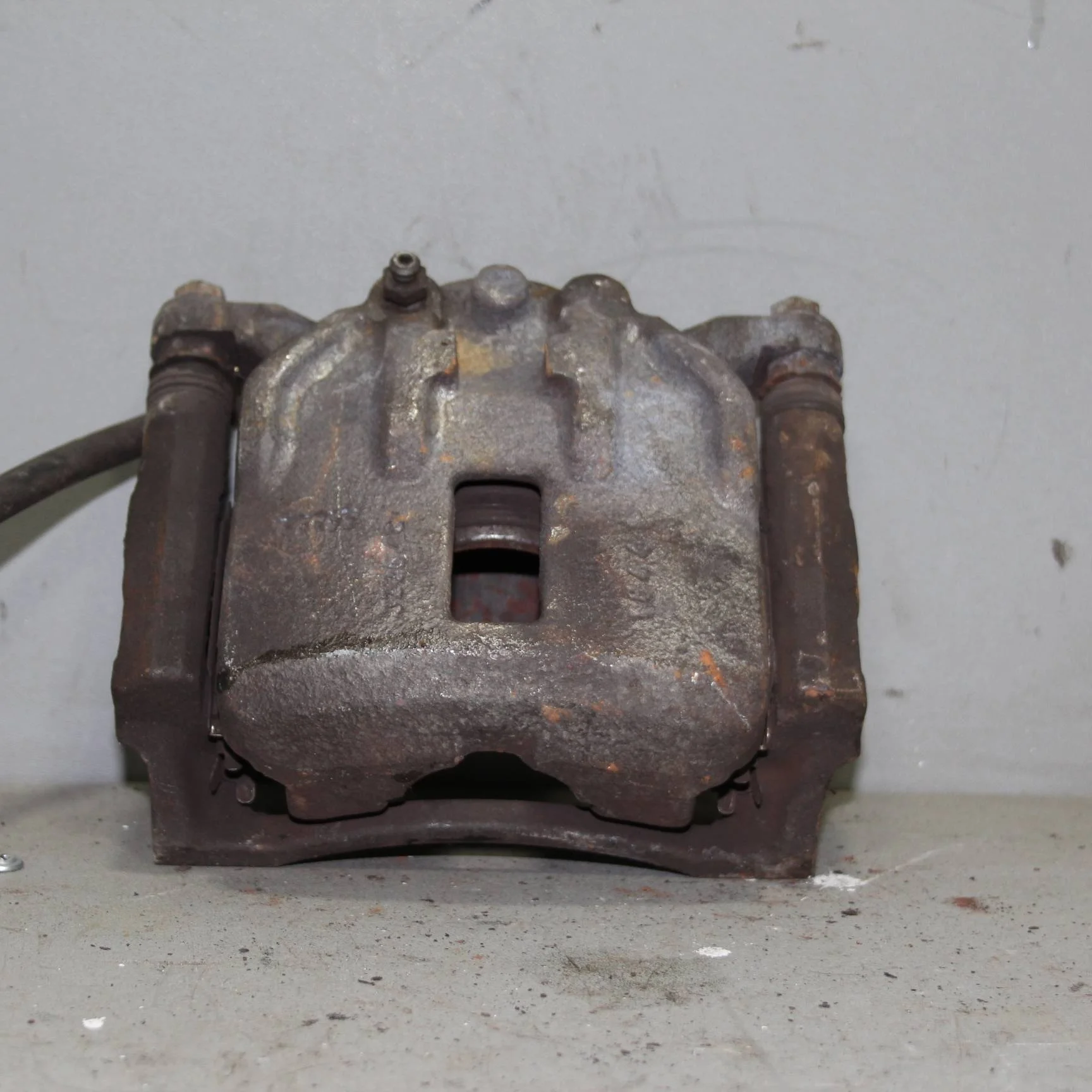 Суппорт передний правый HONDA Civic VIII (2005—20