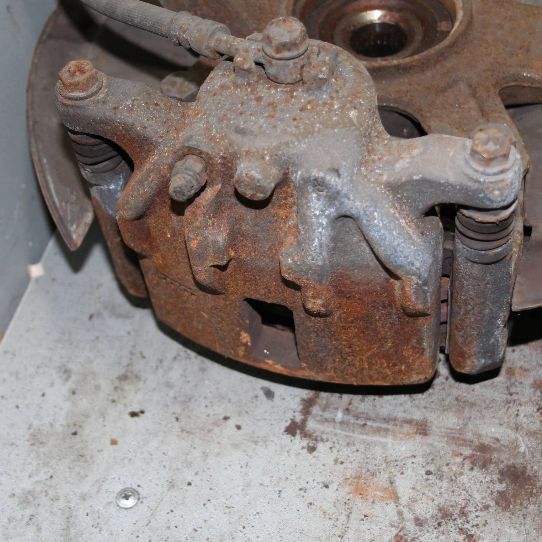 Суппорт передний правый HONDA Civic VIII (2005—20