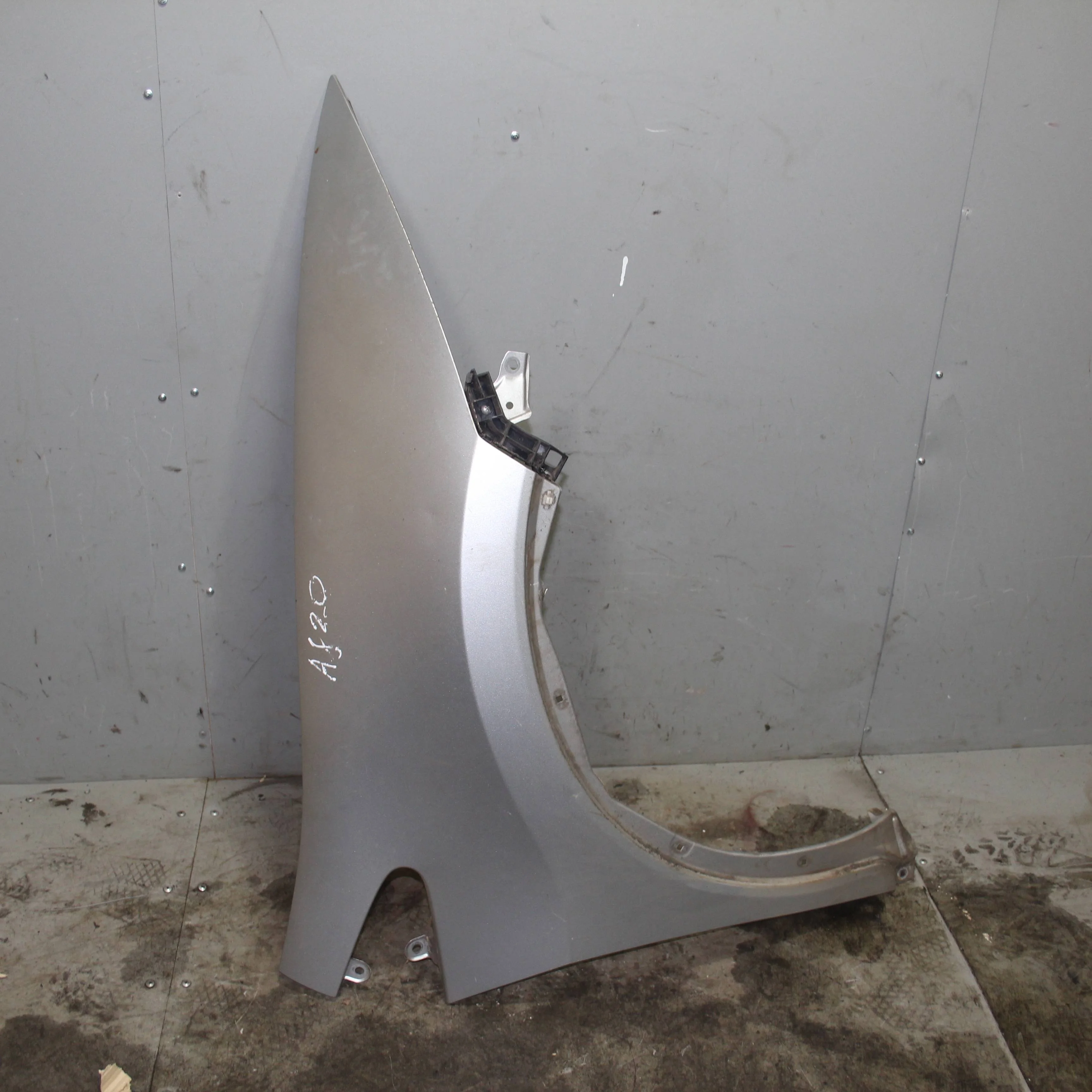 Крыло переднее правое HONDA Civic VIII (2005—2009)