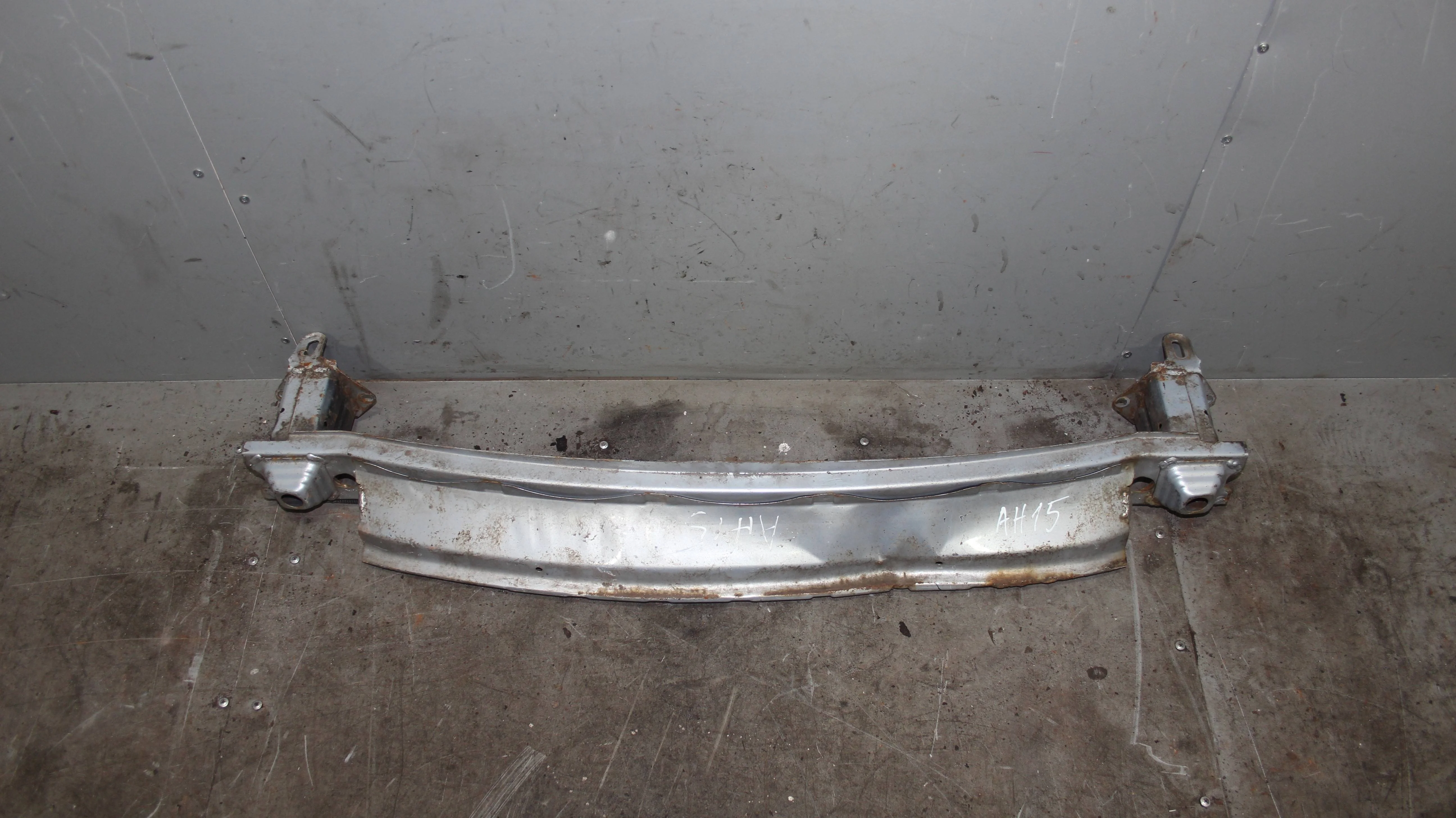 Усилитель переднего бампера HONDA Civic VIII (200