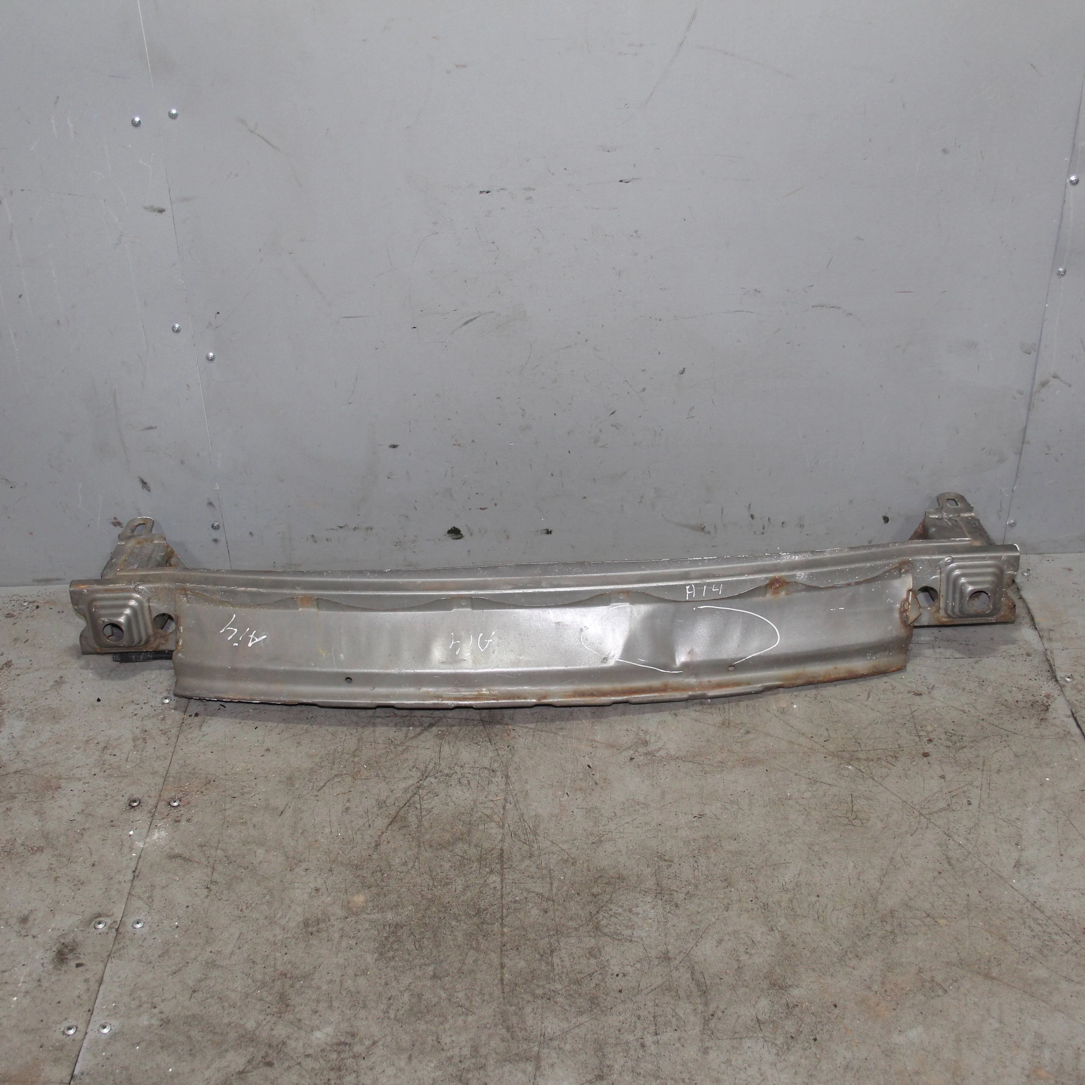 Усилитель переднего бампера HONDA Civic VIII (200