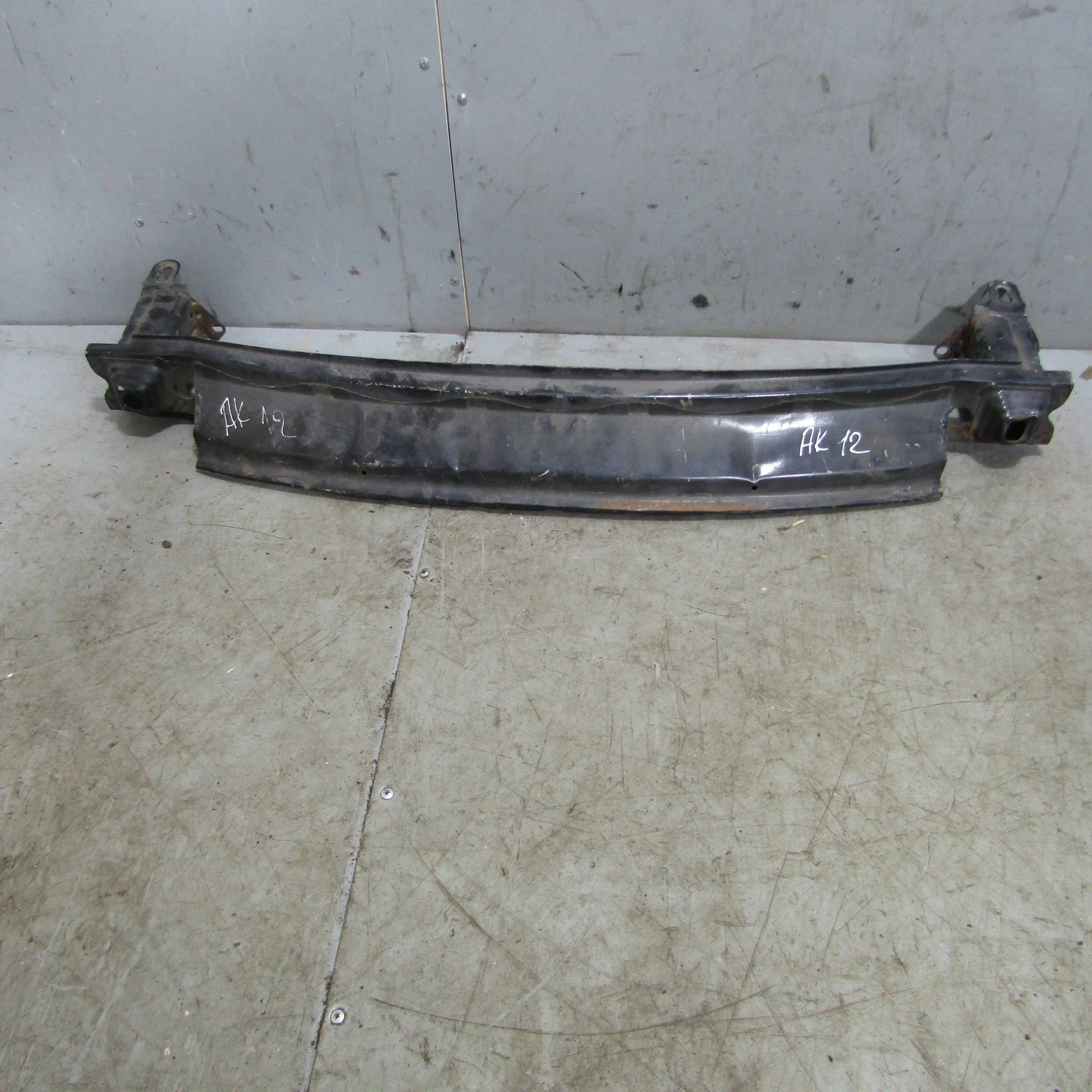 Усилитель переднего бампера HONDA Civic VIII (200