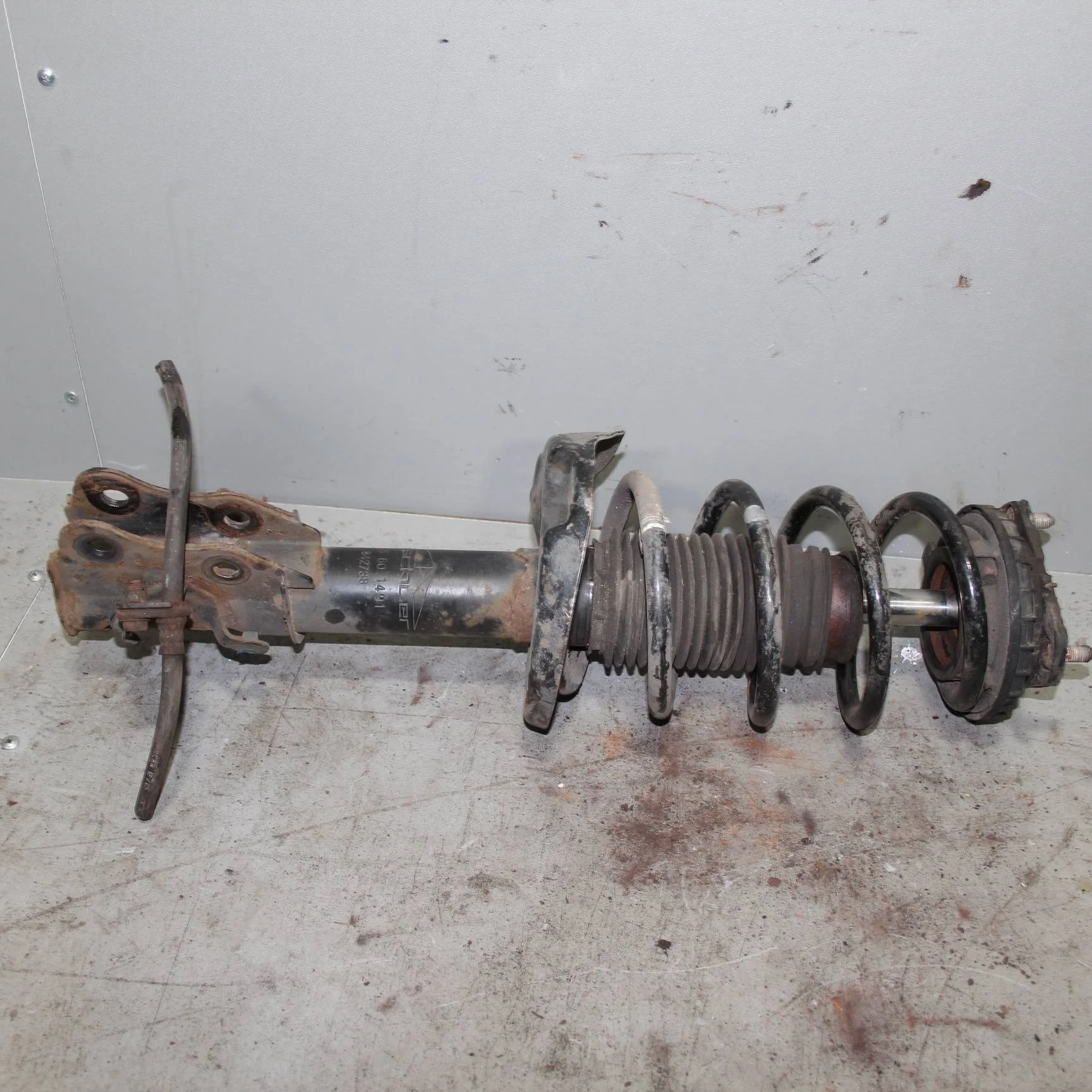 Амортизатор передний левый HONDA Civic VIII (2005