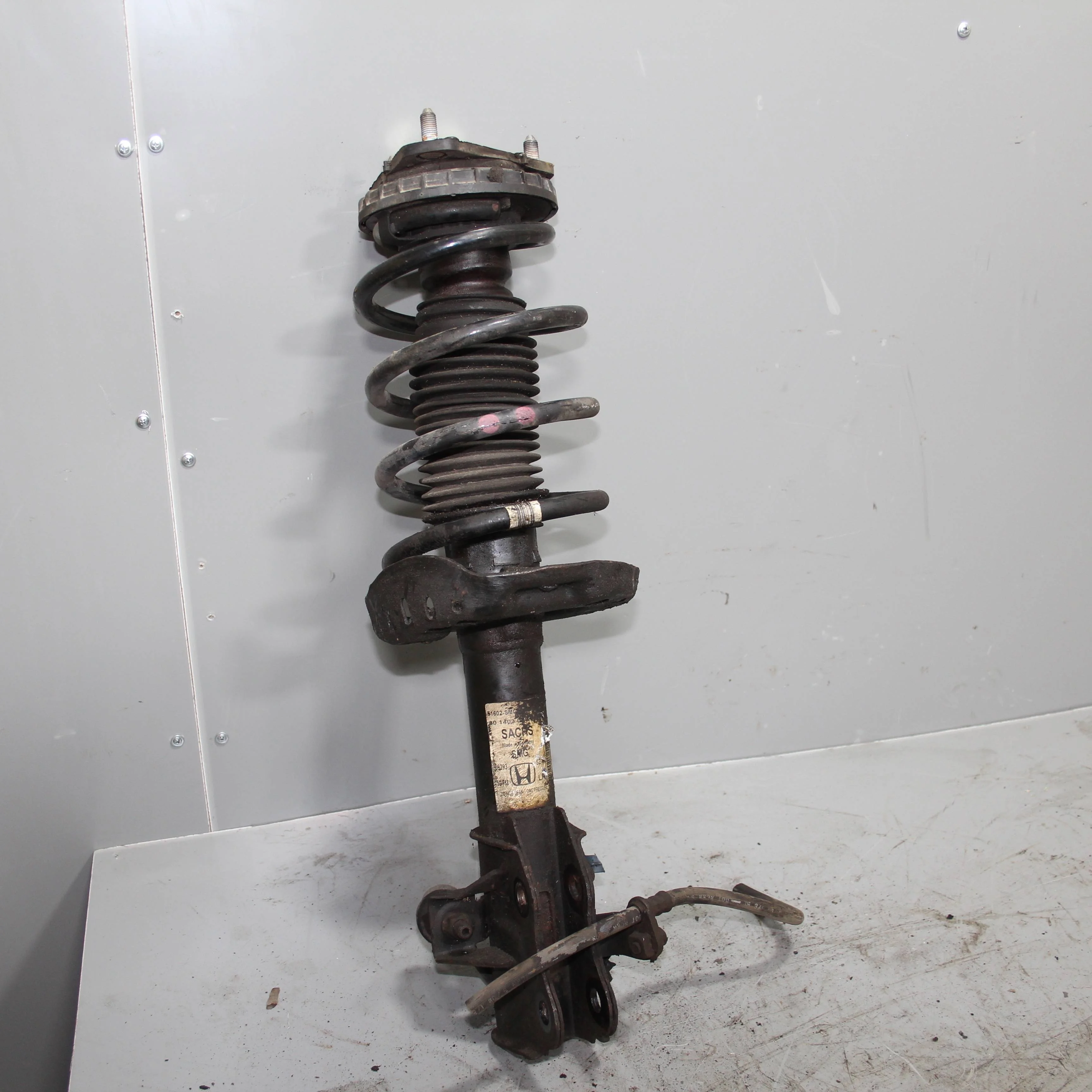 Амортизатор передний левый HONDA Civic VIII (2005