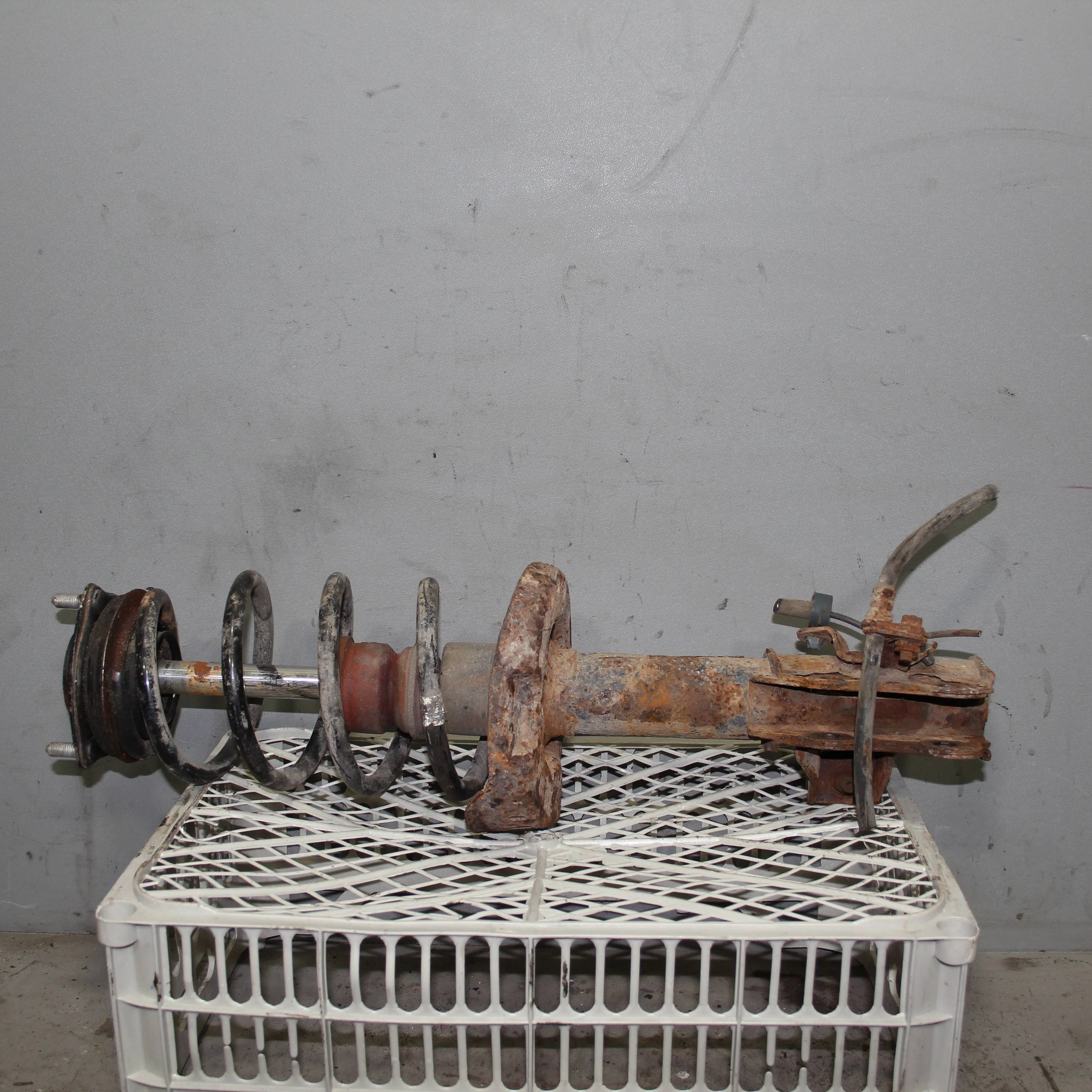 Амортизатор передний левый HONDA Civic VIII (2005