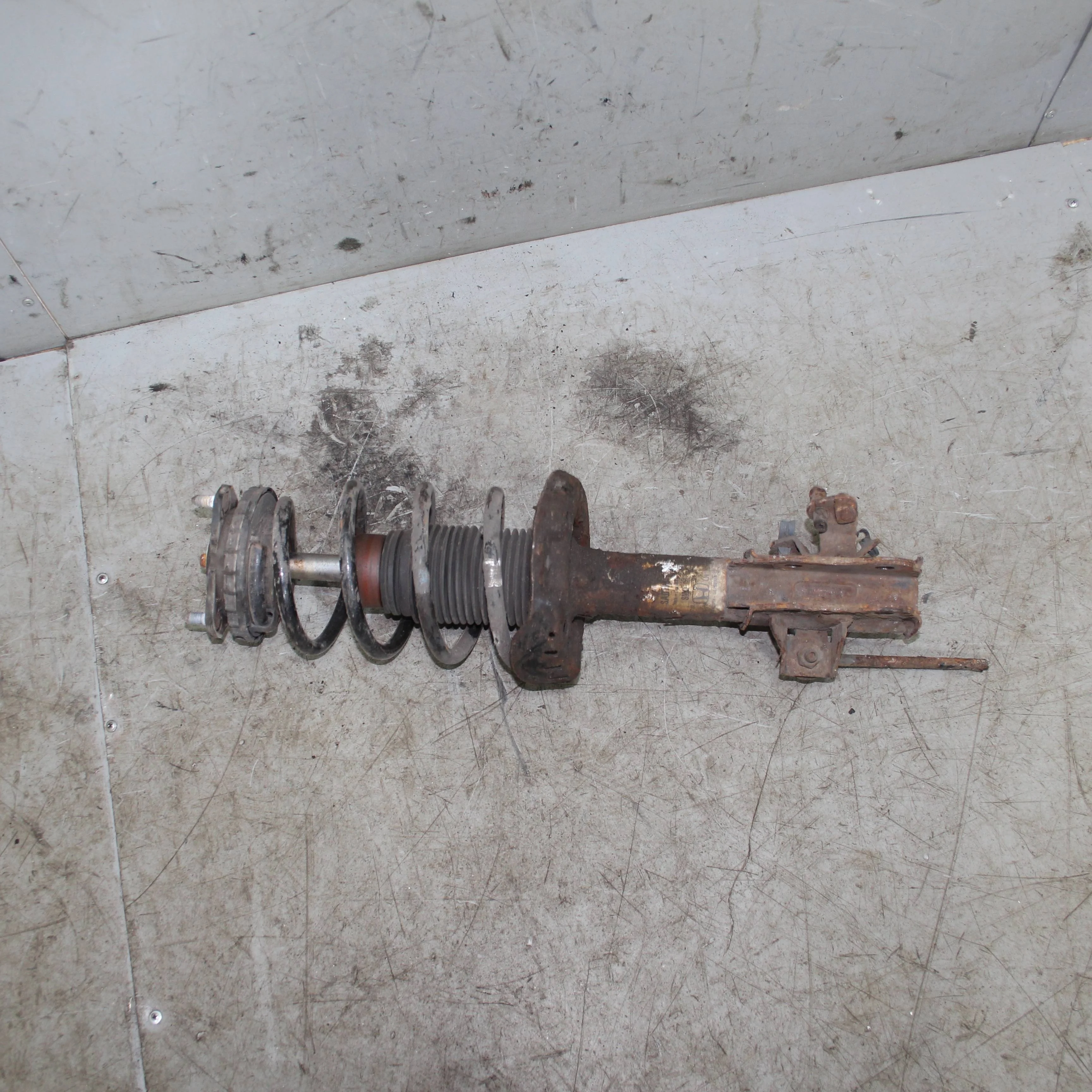 Амортизатор передний левый HONDA Civic VIII (2005