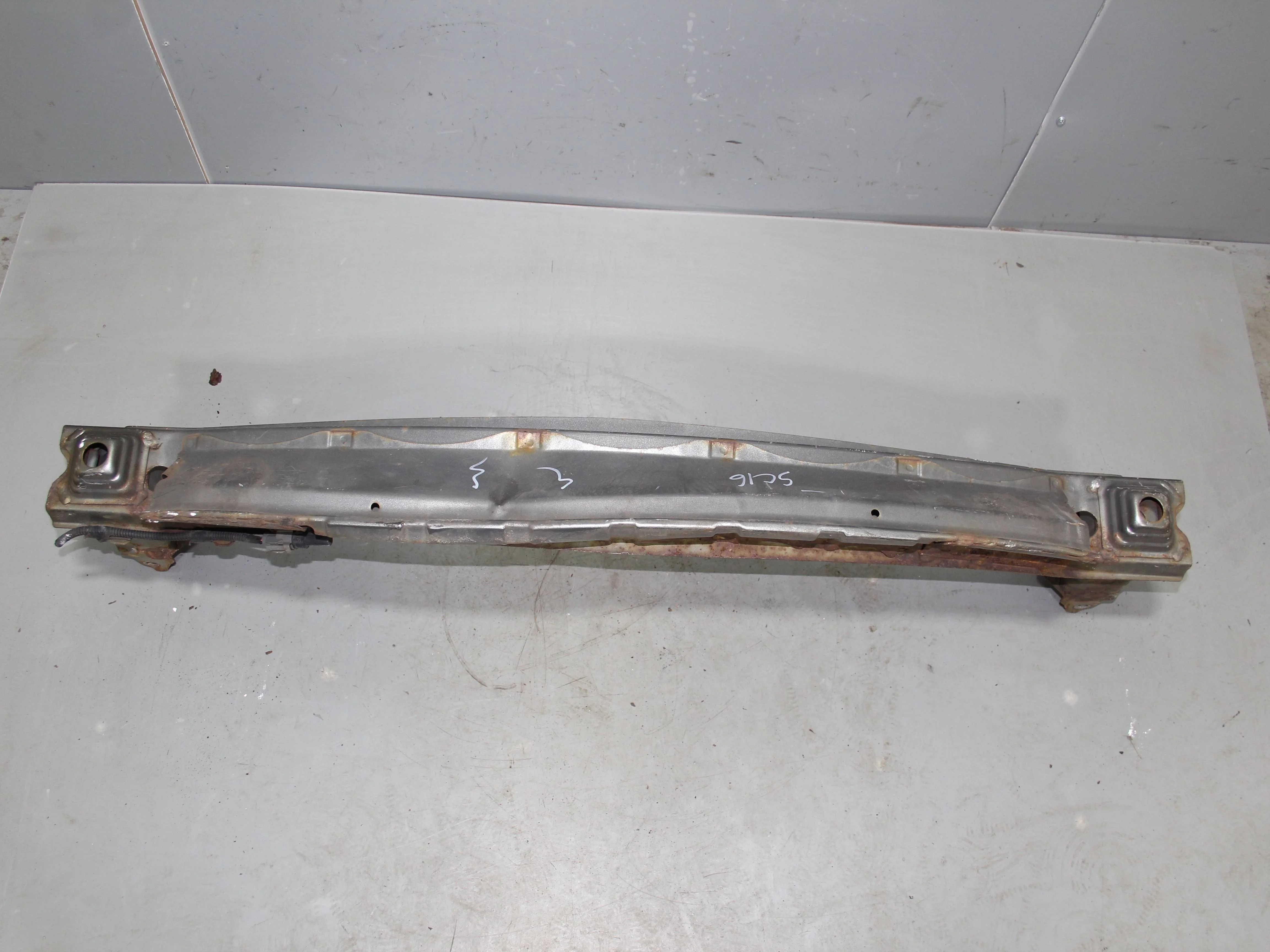 Усилитель переднего бампера HONDA Civic VIII (200