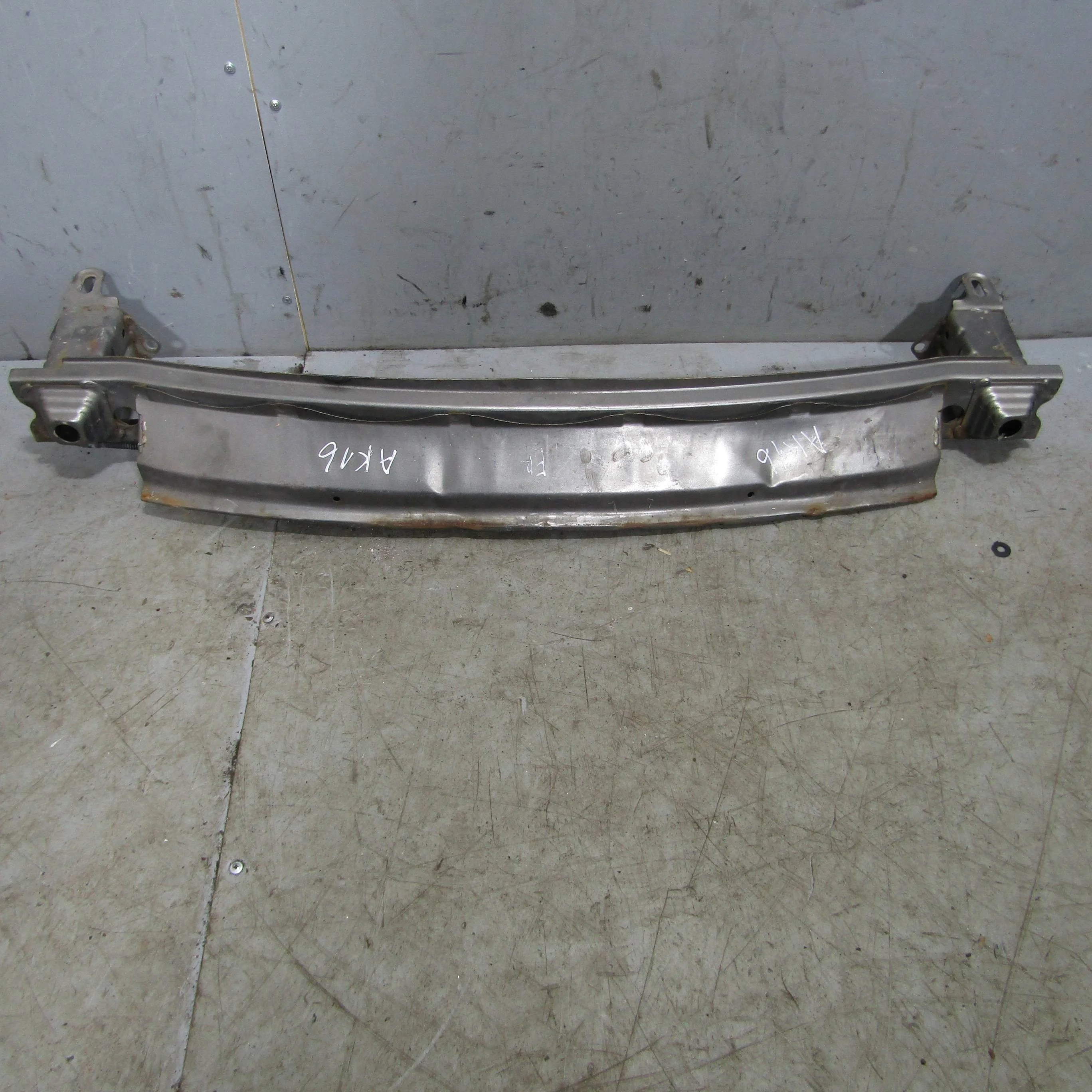 Усилитель переднего бампера HONDA Civic VIII (200