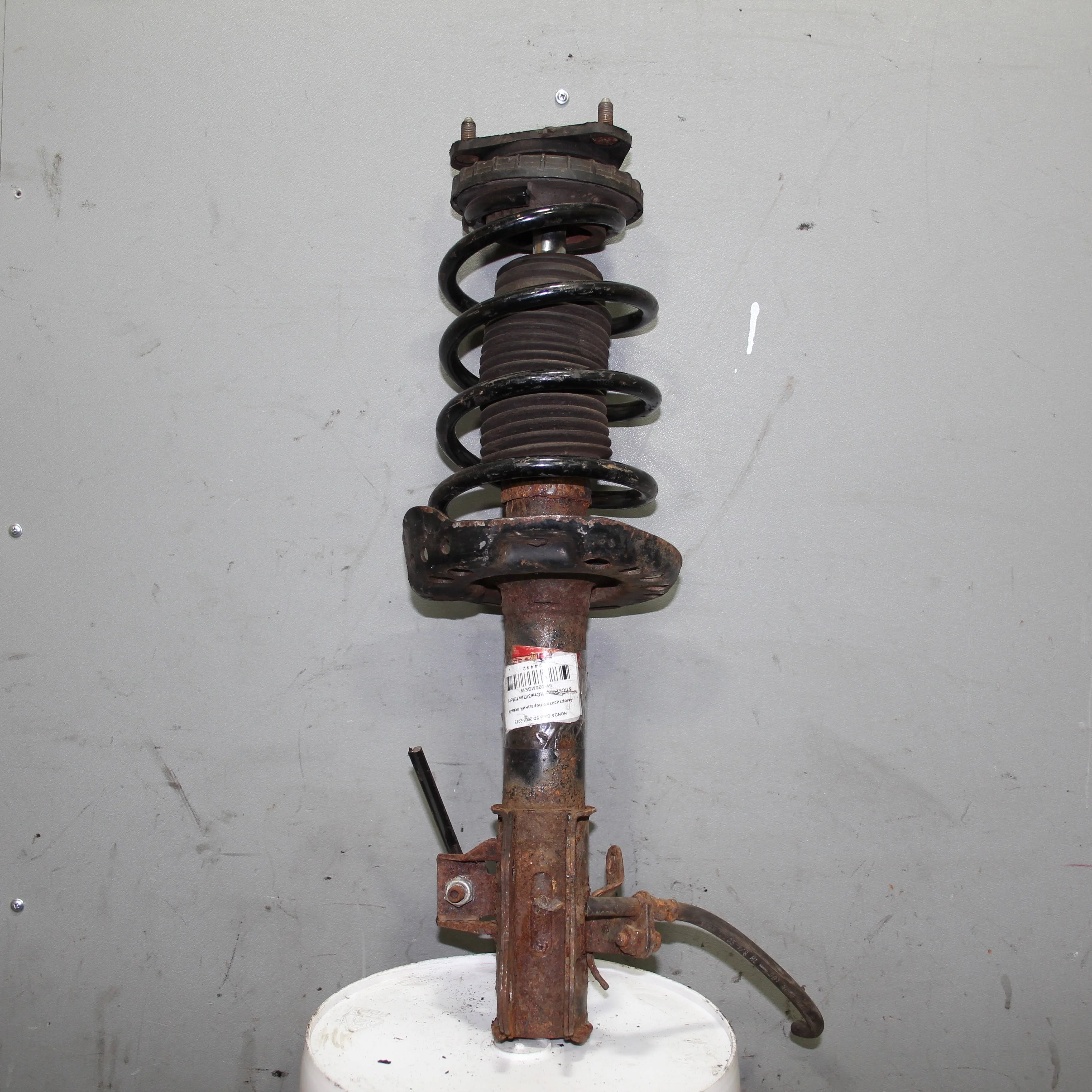 Амортизатор передний левый HONDA Civic VIII (2005