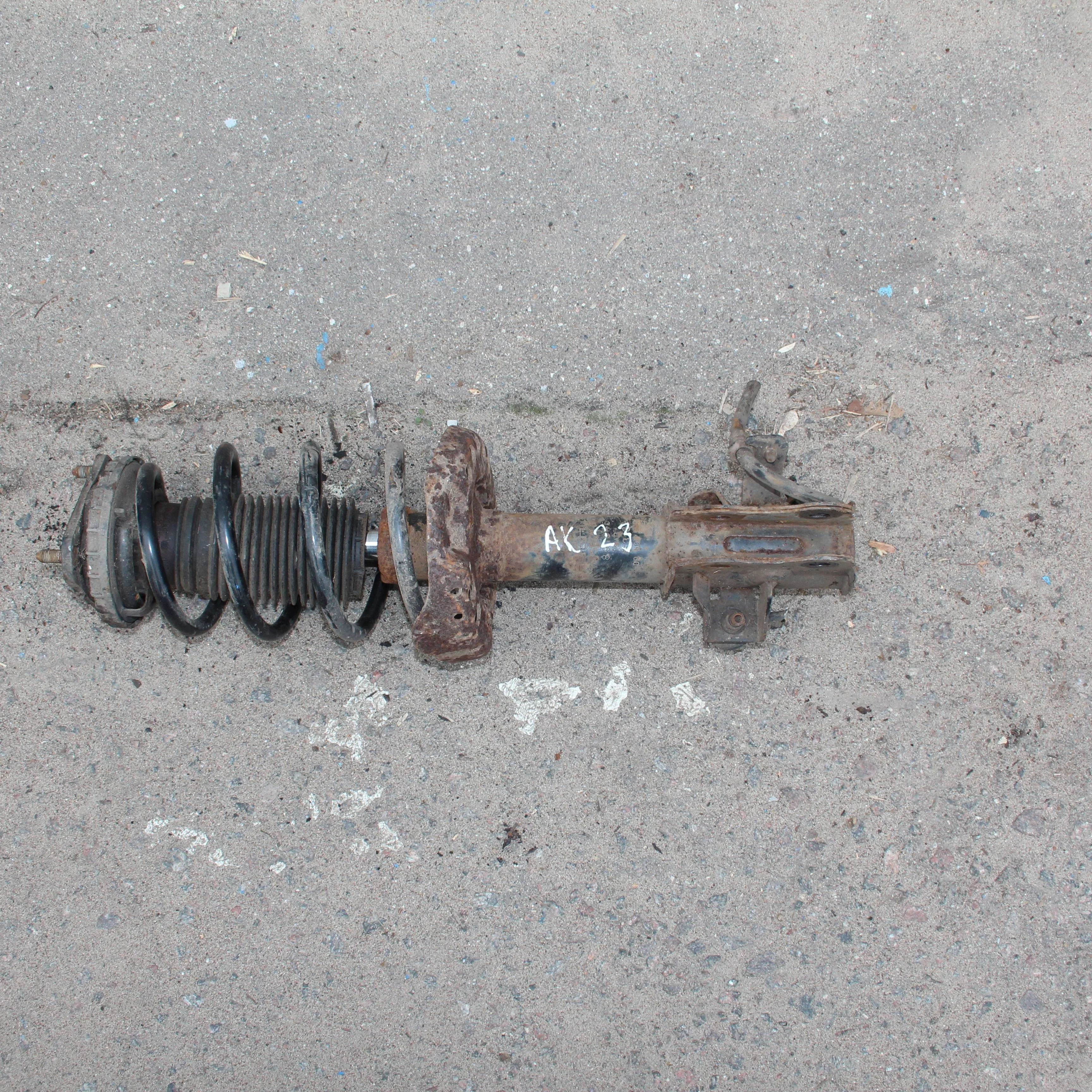 Амортизатор передний левый HONDA Civic VIII (2005