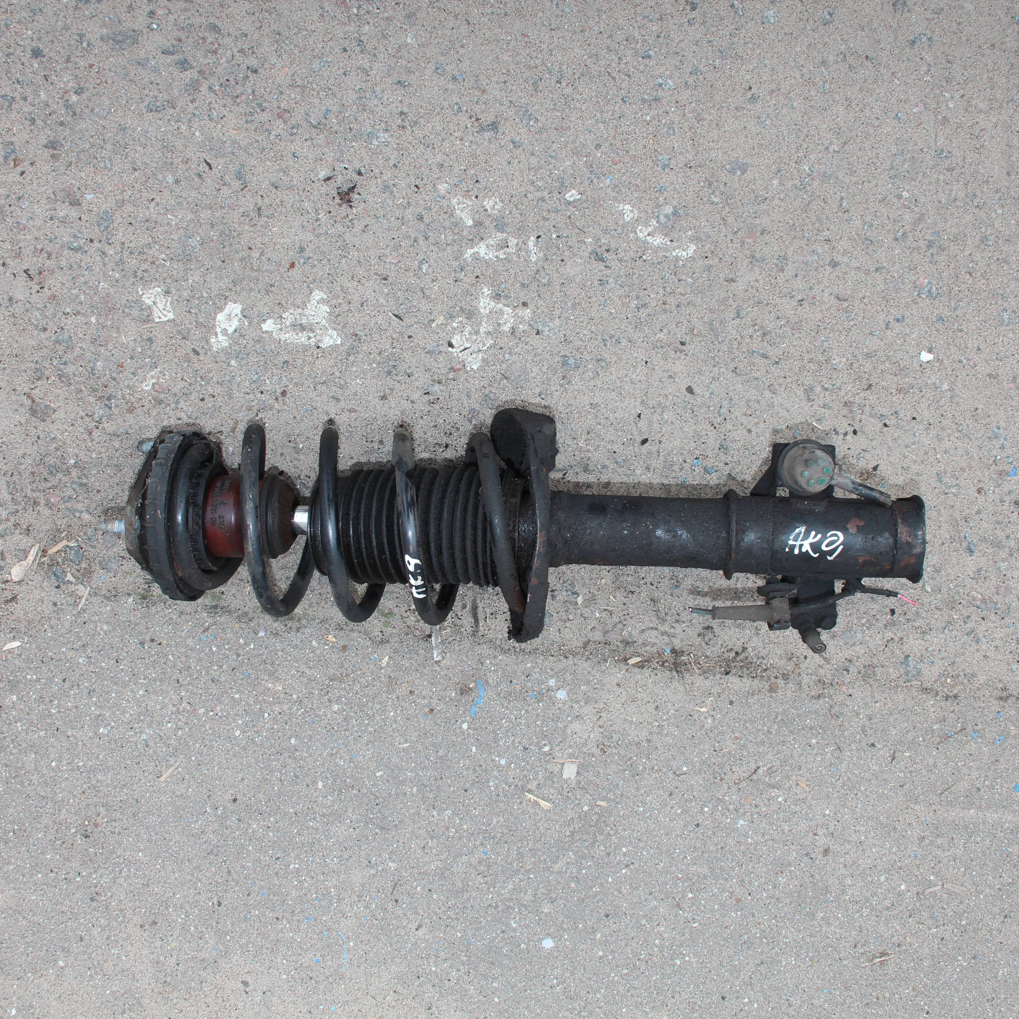 Амортизатор передний левый HONDA Civic VIII (2005