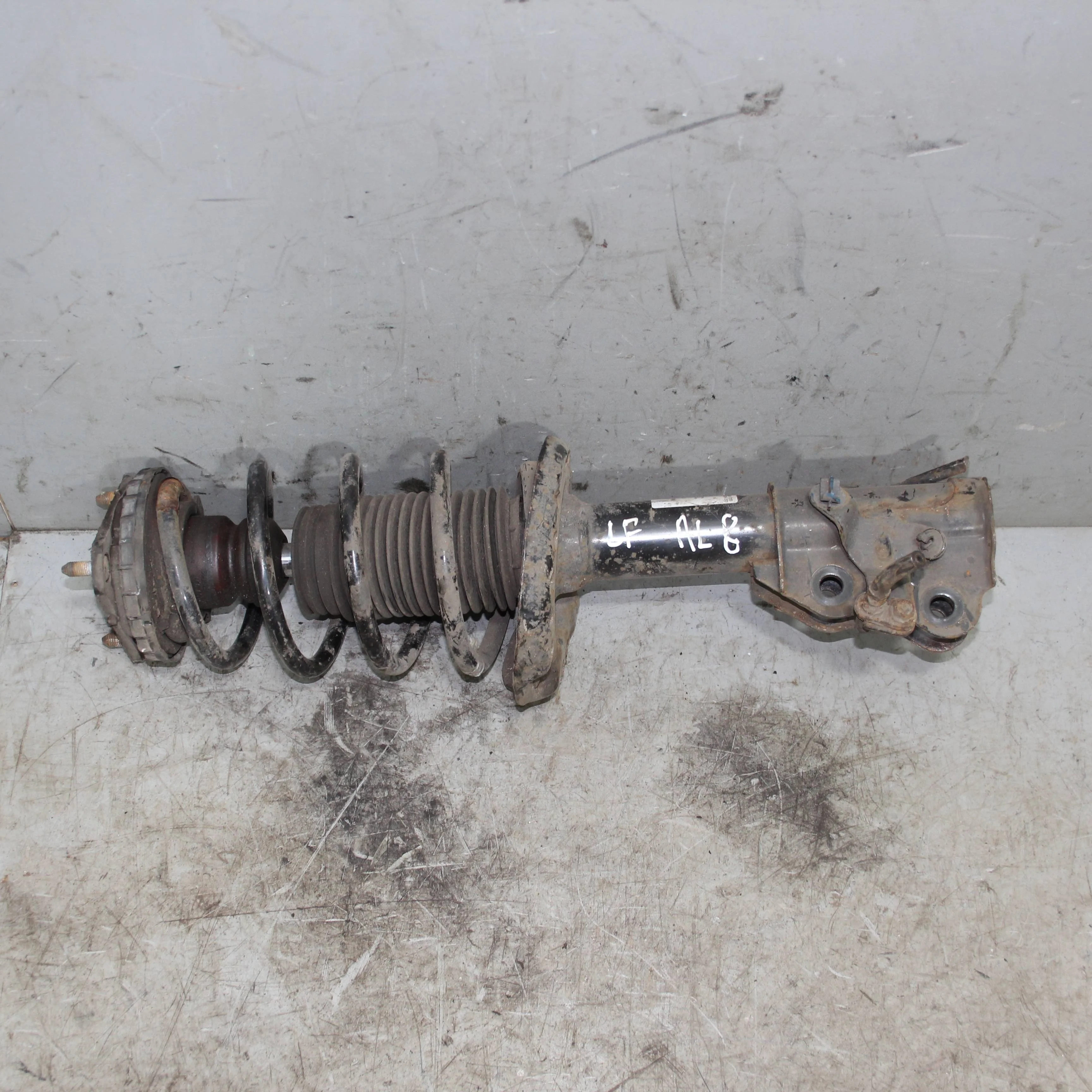 Амортизатор передний левый HONDA Civic VIII (2005