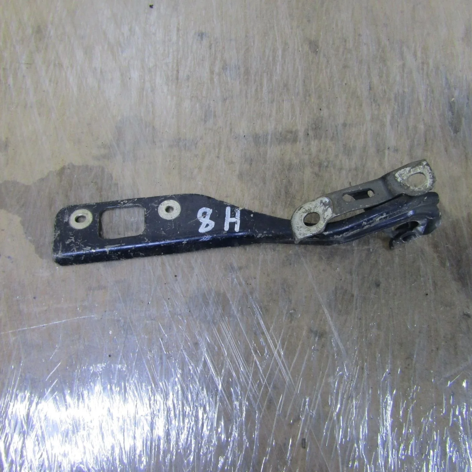 Петля капота правая HONDA Civic VIII (2005—2009)