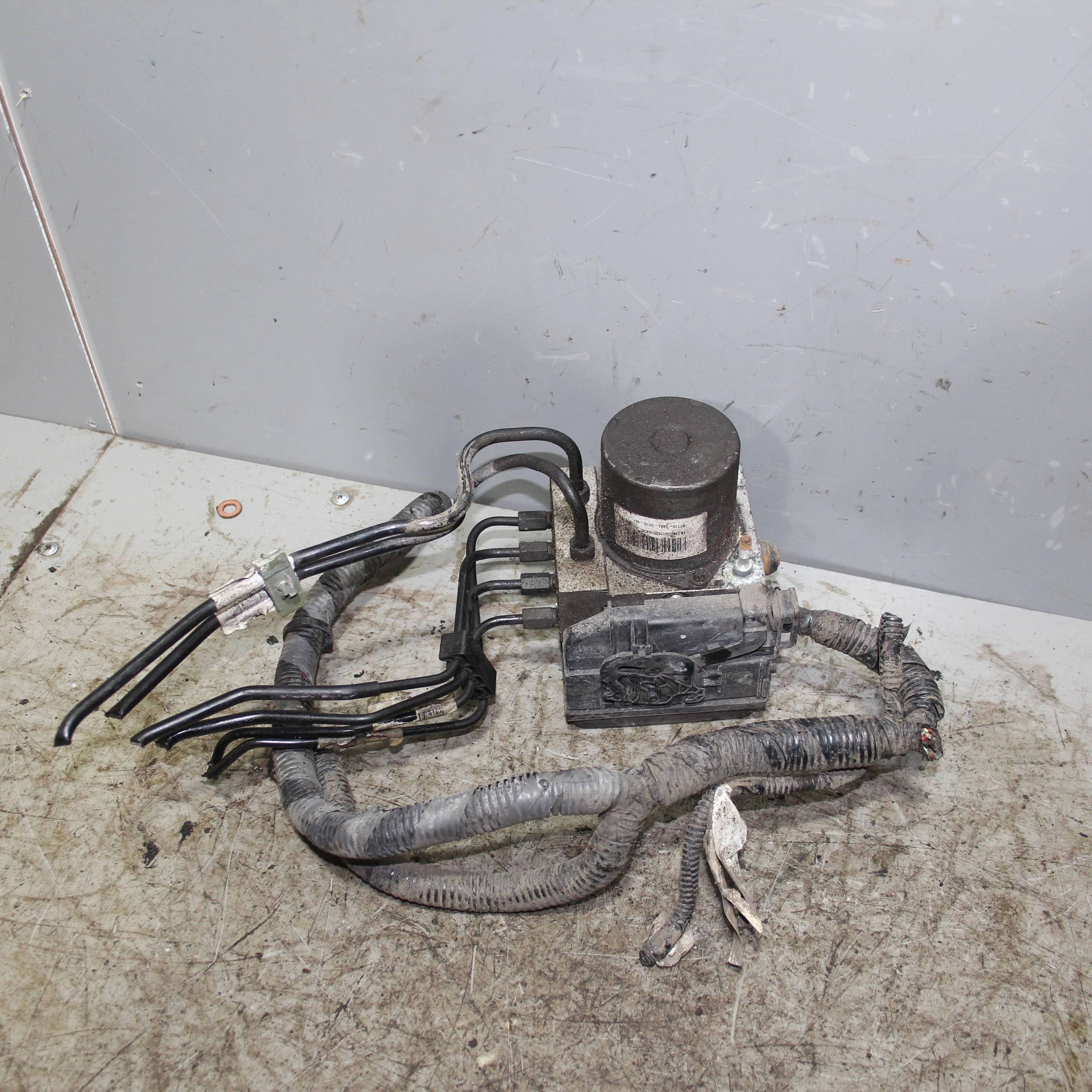 Блок ABS (насос) HONDA Civic VIII (2005—2009)