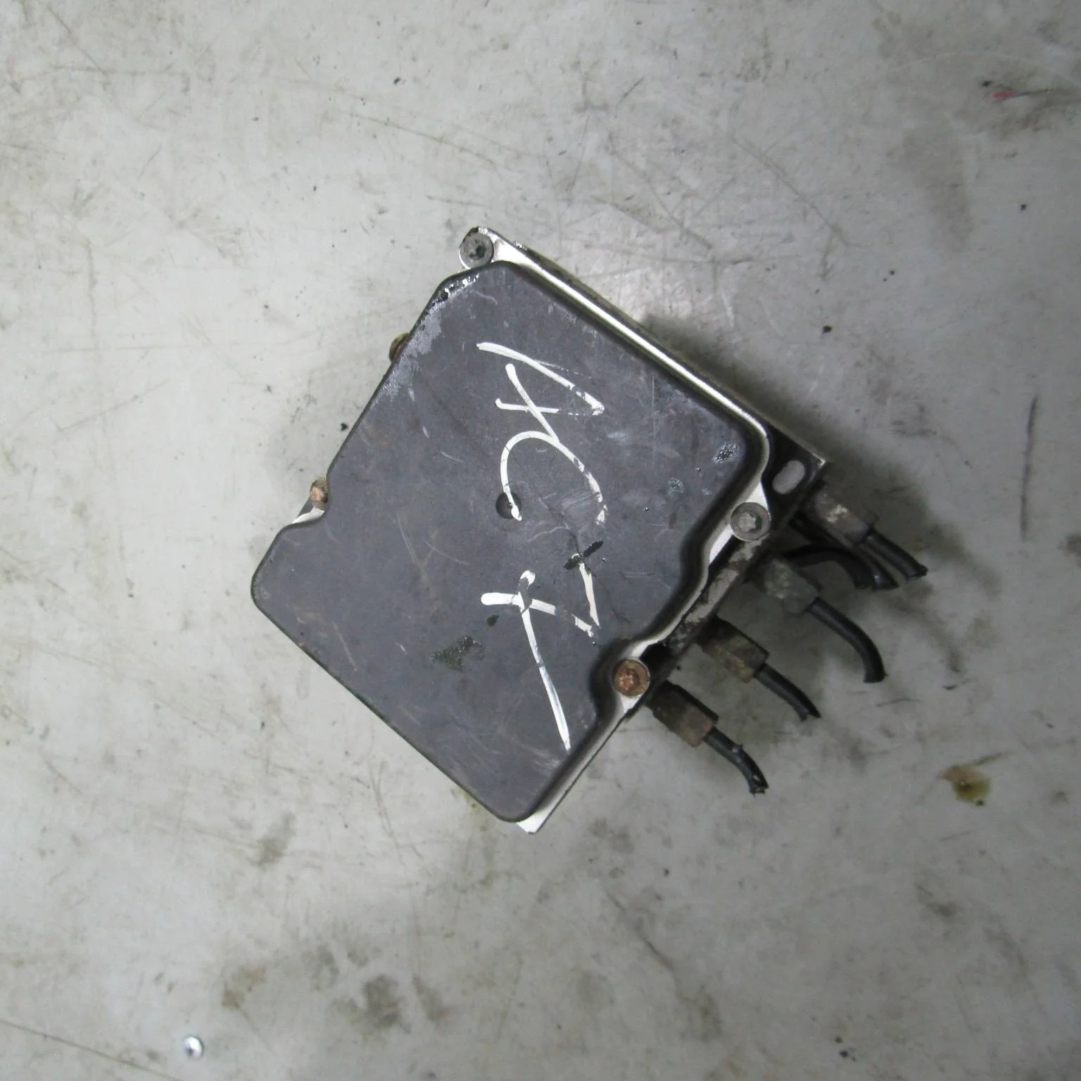 Блок ABS (насос) HONDA Civic VIII (2005—2009)