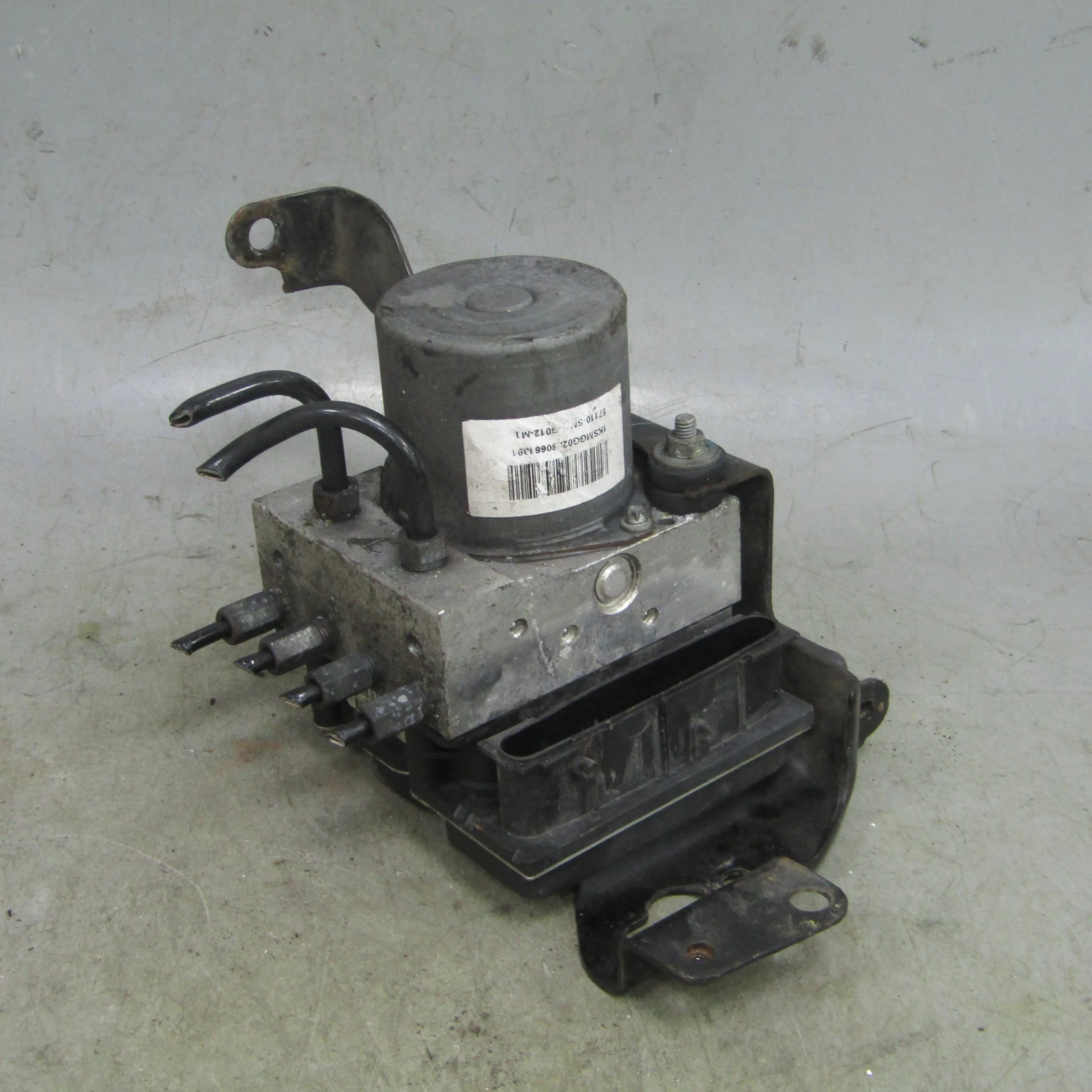 Блок ABS (насос) HONDA Civic VIII (2005—2009)