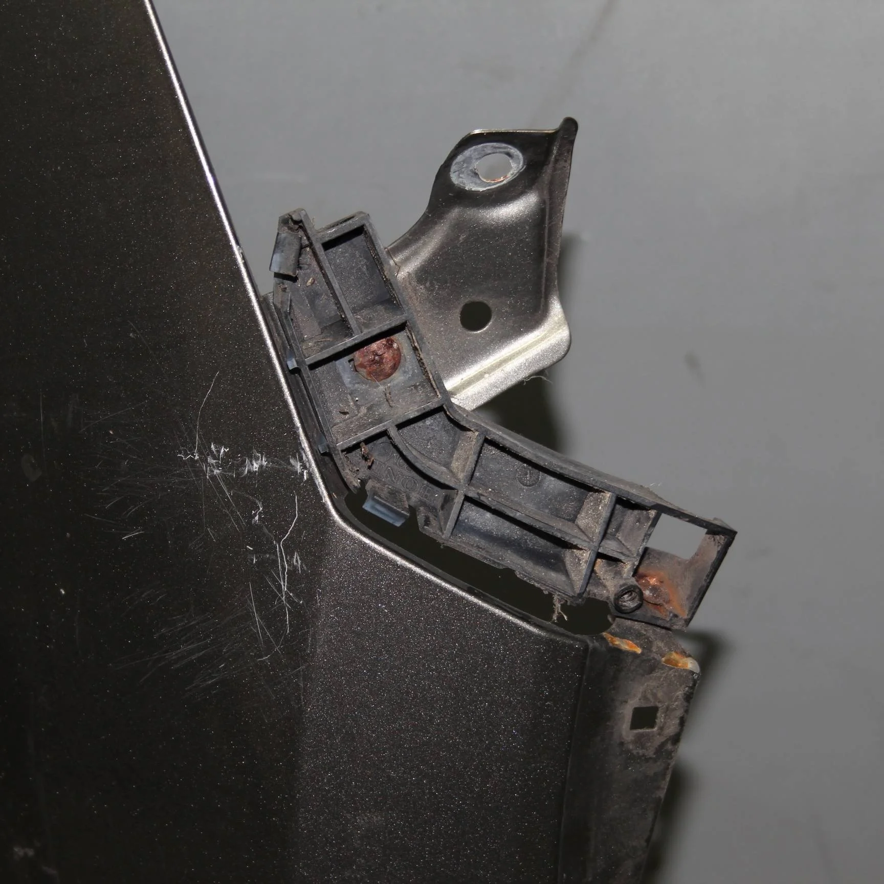 Кронштейн бампера передний правый HONDA Civic VII