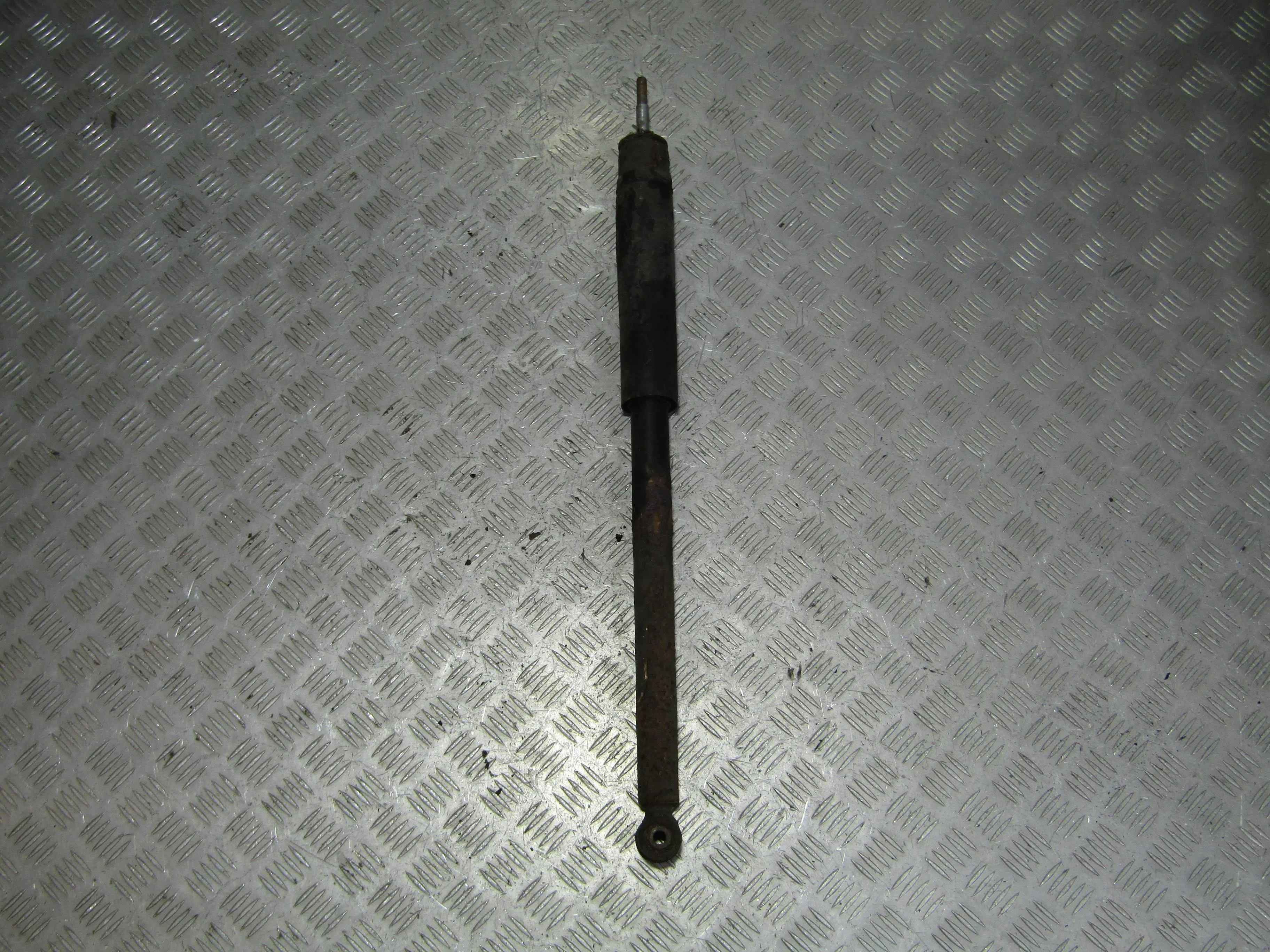 Амортизатор задний HONDA Civic VIII (2005—2009)