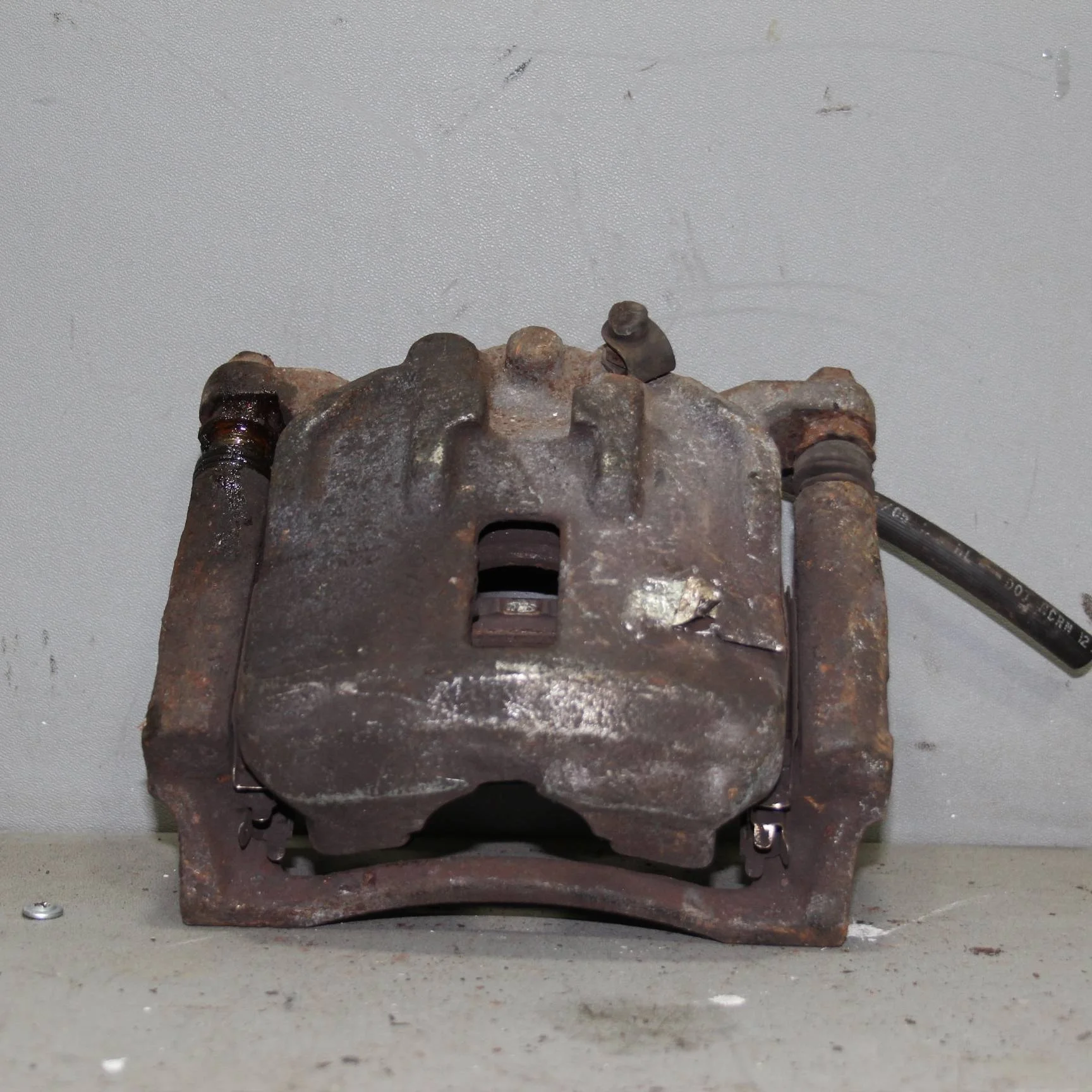 Суппорт передний левый HONDA Civic VIII (2005—200