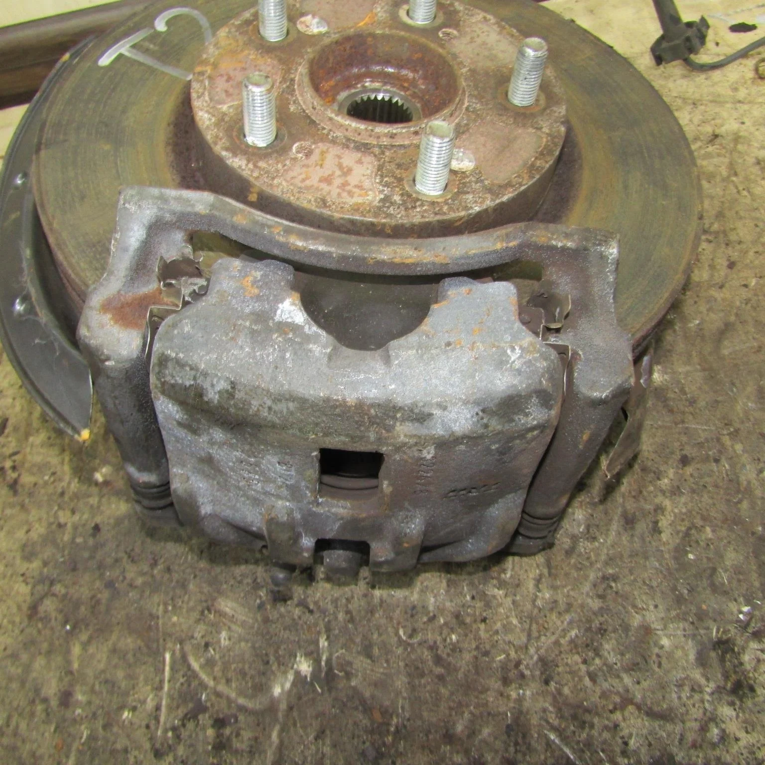 Суппорт передний левый HONDA Civic VIII (2005—200