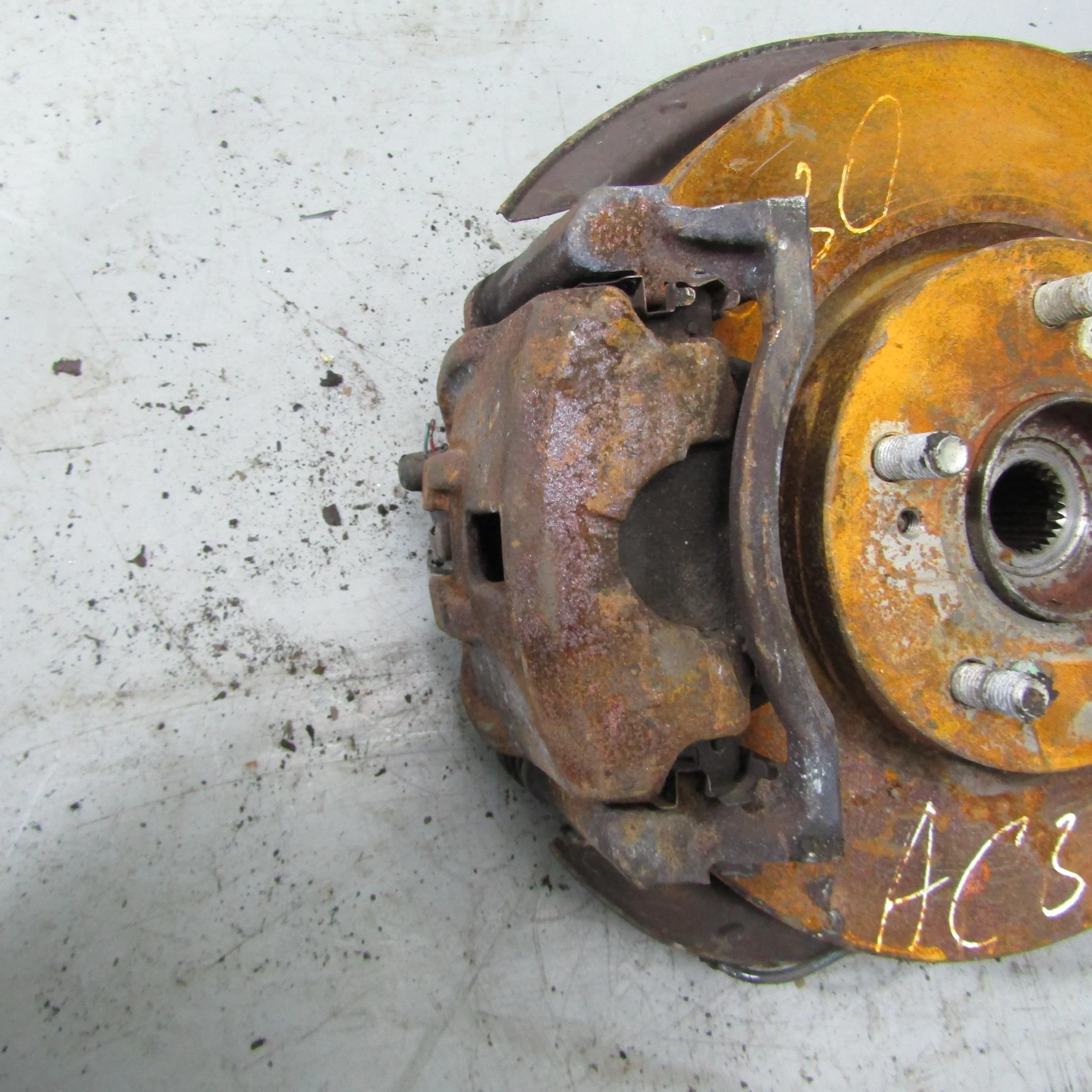 Суппорт передний левый HONDA Civic VIII (2005—200