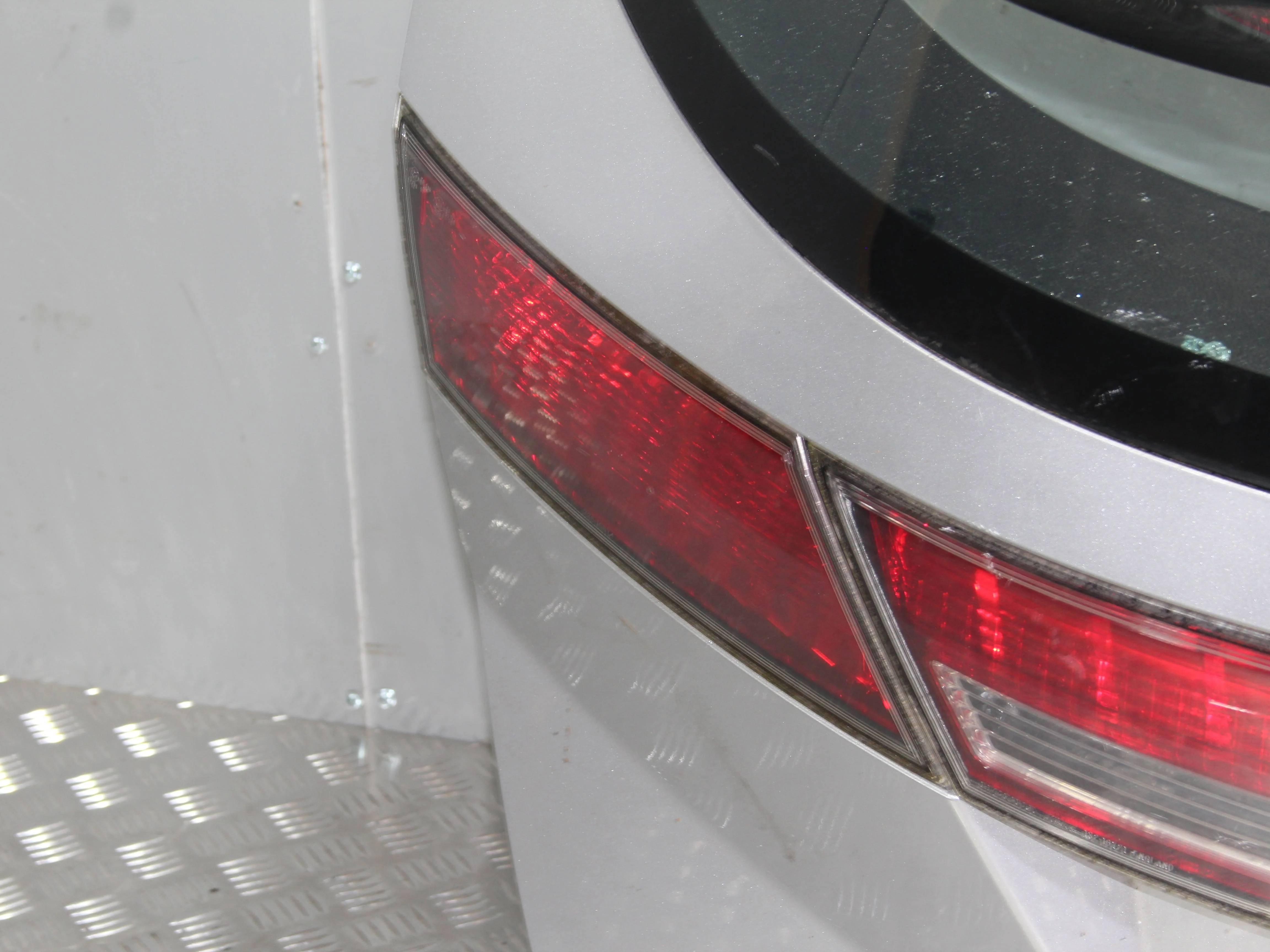 Фонарь внутренний левый HONDA Civic VIII (2005—20