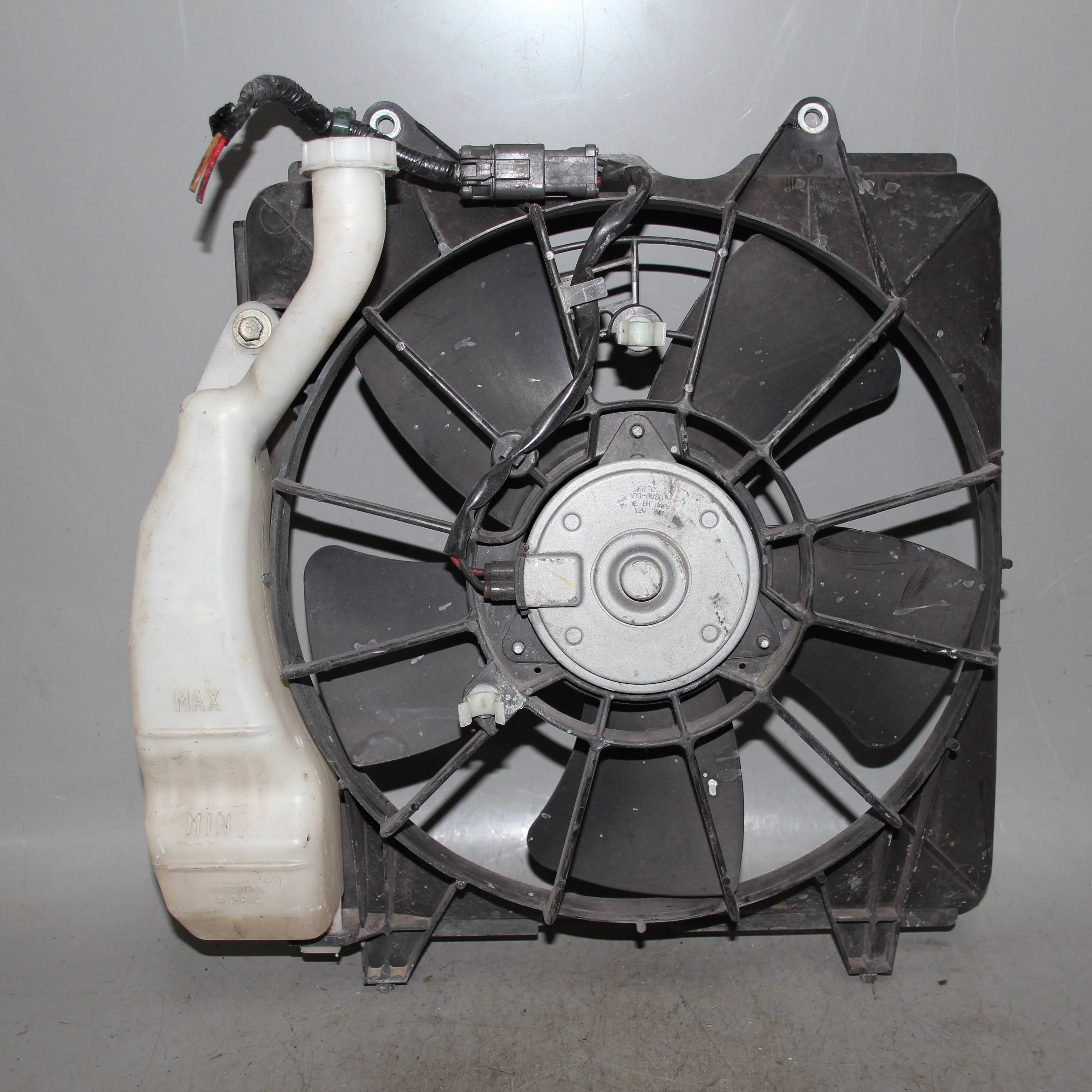 Диффузор с вентилятором (основной) HONDA Civic VI