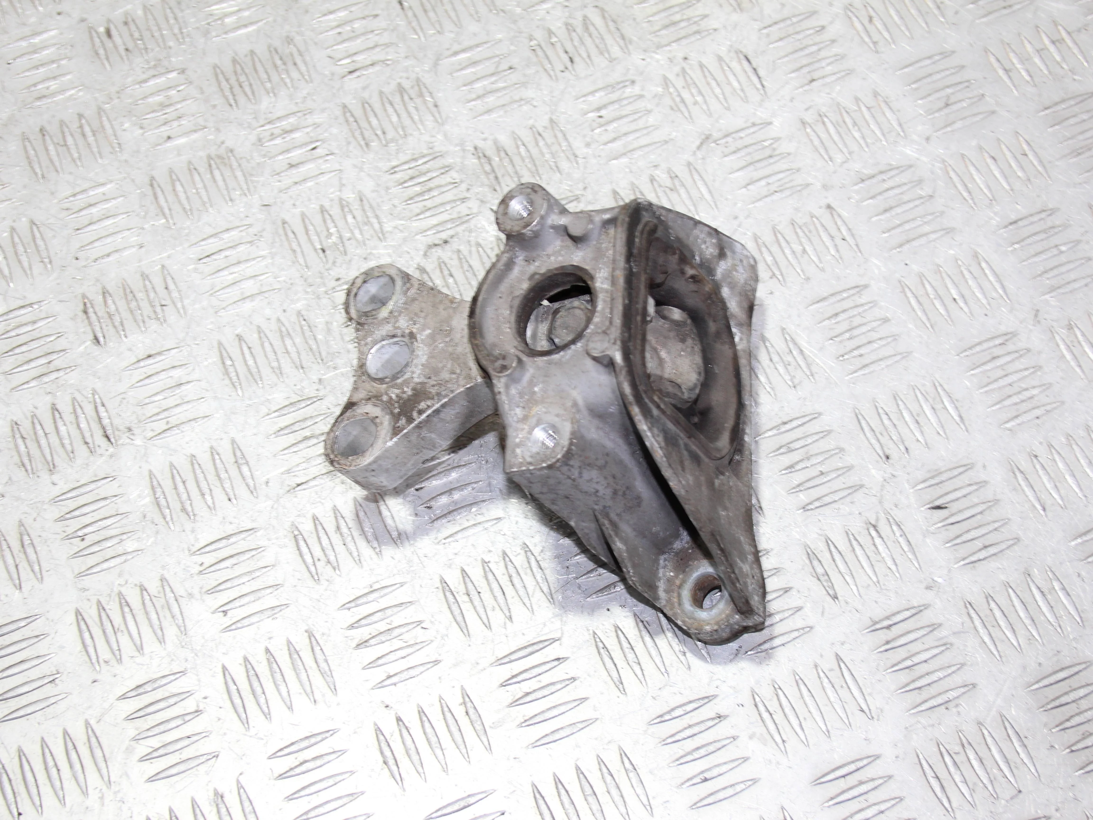 Опора КПП левая HONDA Civic VIII (2005—2009)