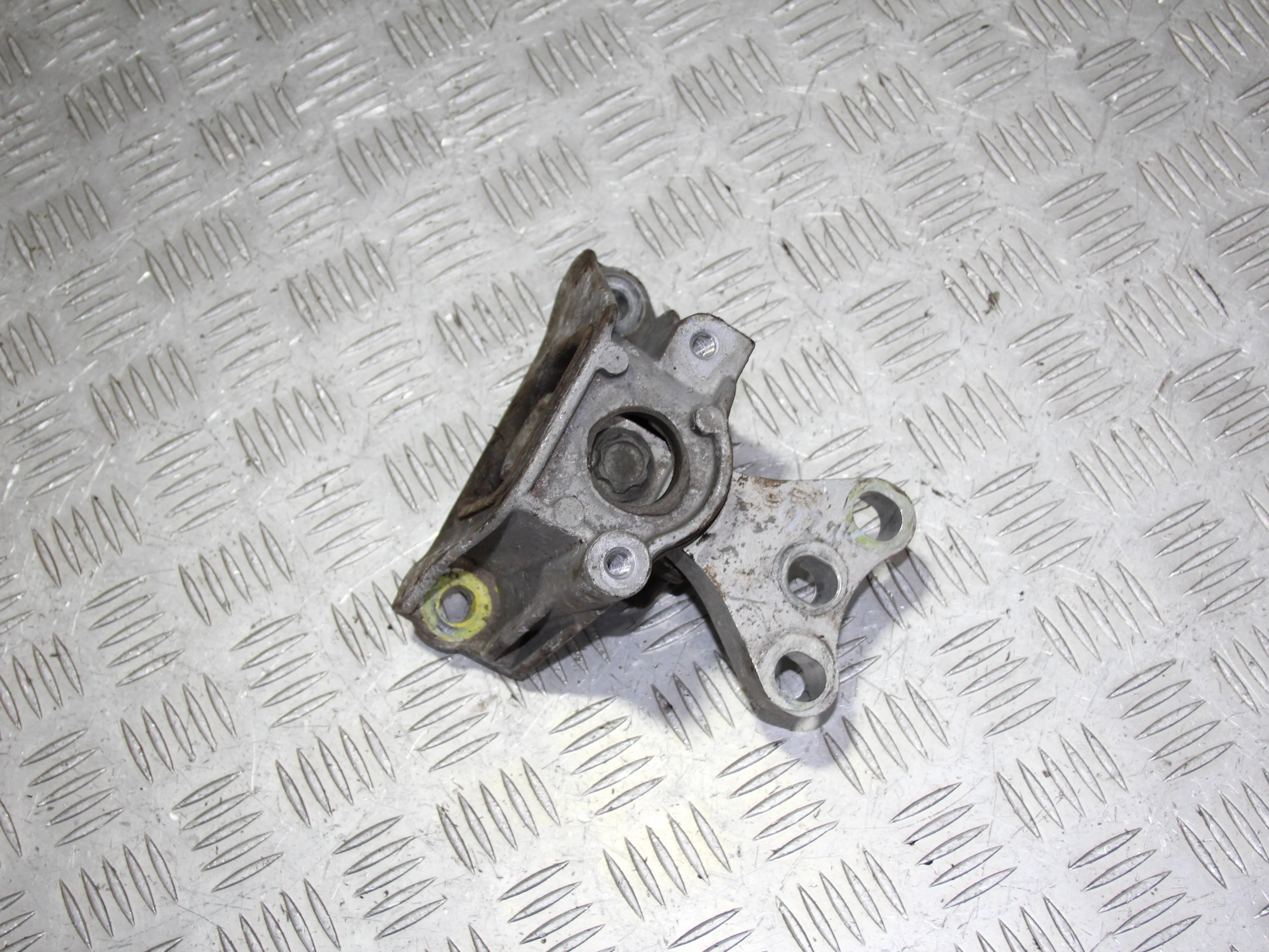 Опора КПП левая HONDA Civic VIII (2005—2009)