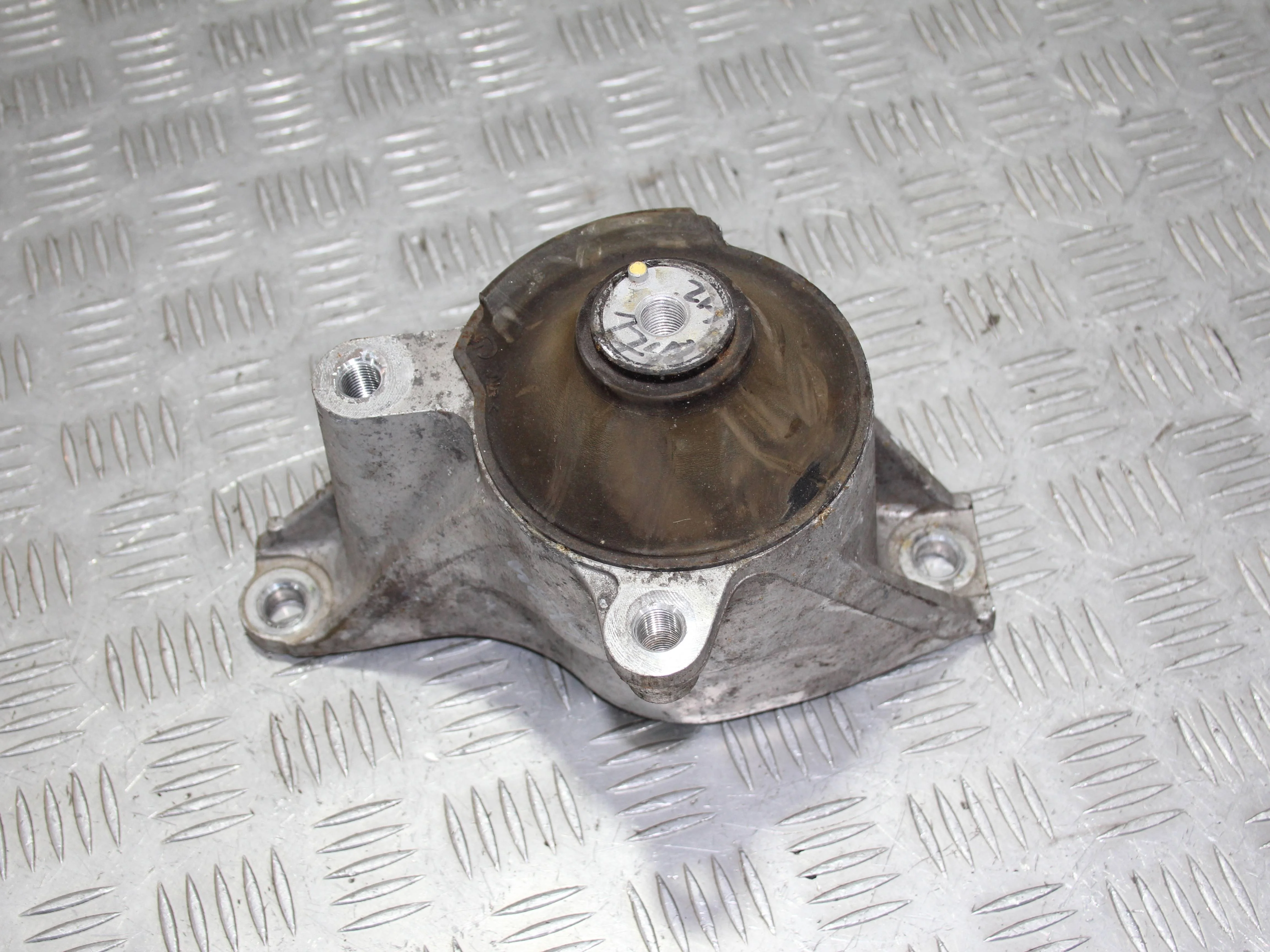 Опора двигателя правая HONDA Civic VIII (2005—200