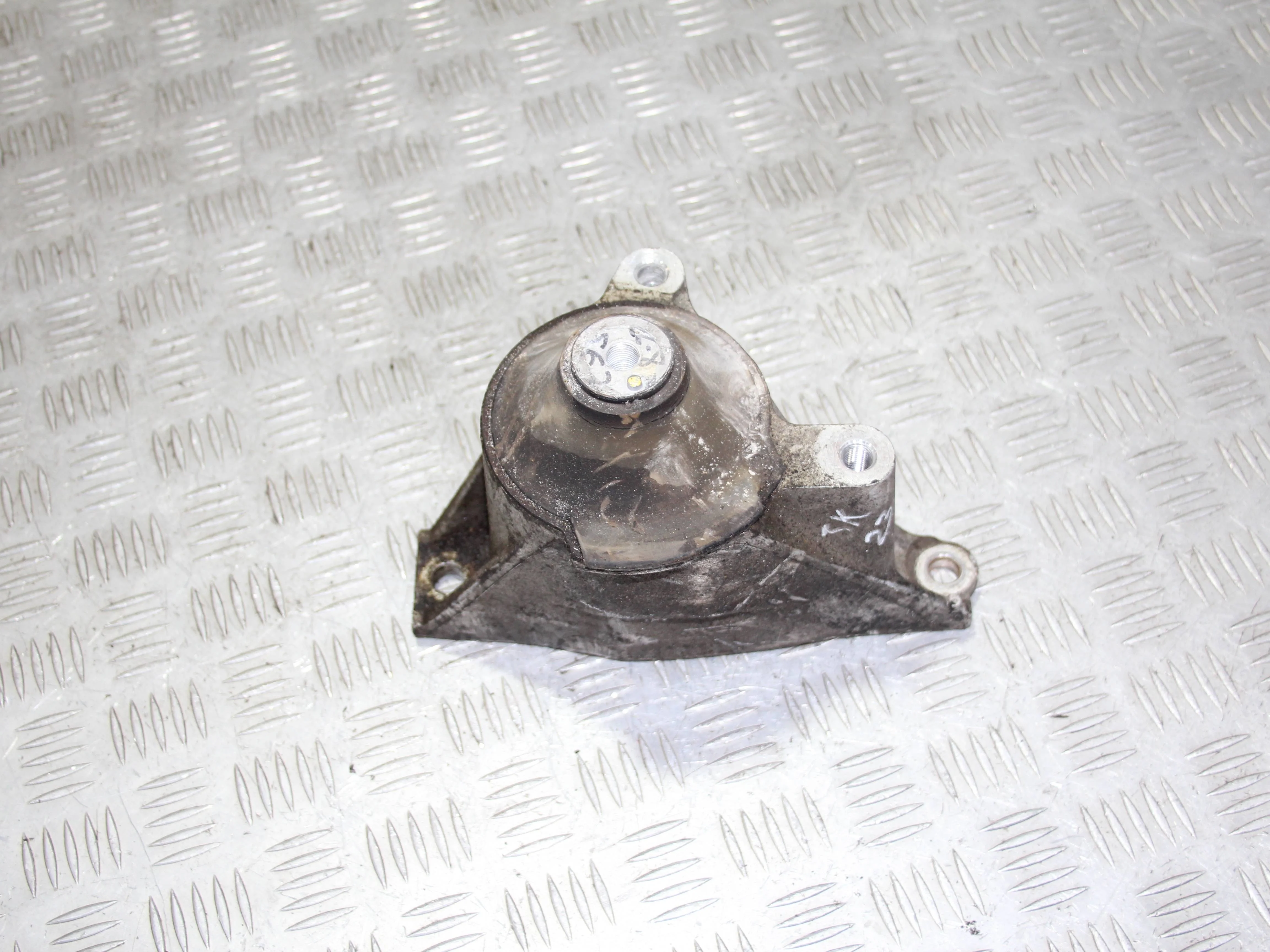 Опора двигателя правая HONDA Civic VIII (2005—200