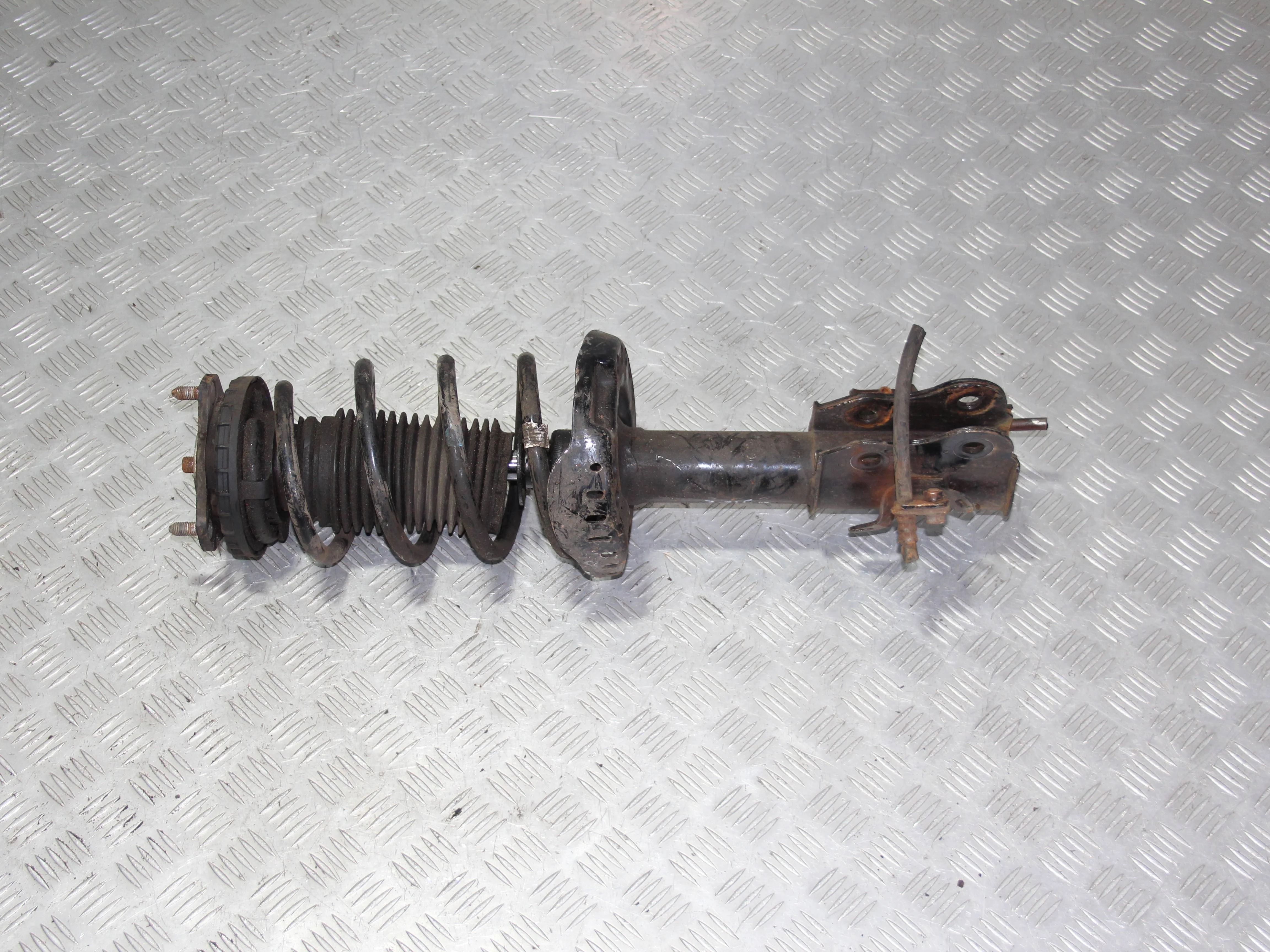 Амортизатор передний правый HONDA Civic VIII (200