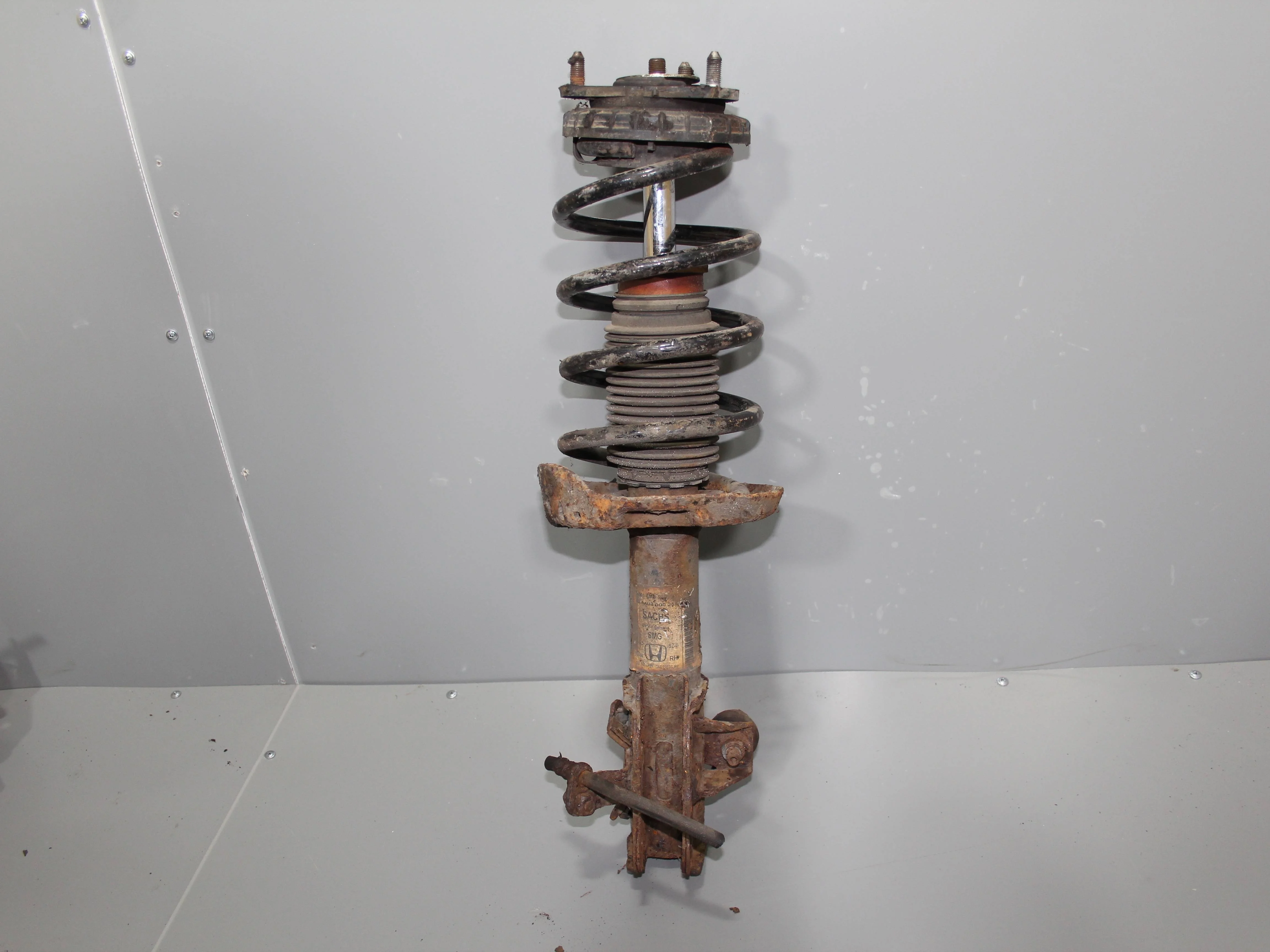 Амортизатор передний правый HONDA Civic VIII (200