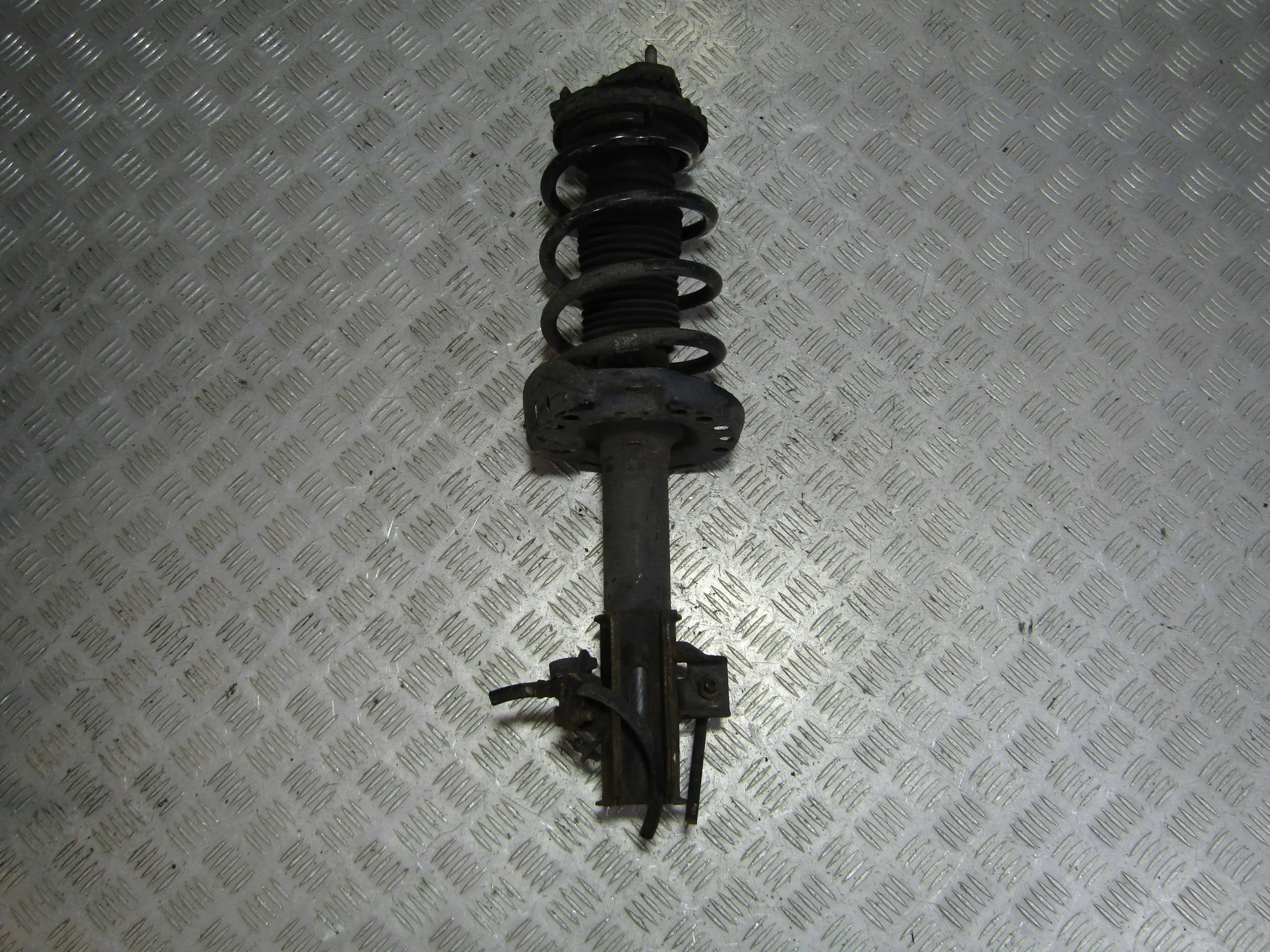 Амортизатор передний правый HONDA Civic VIII (200