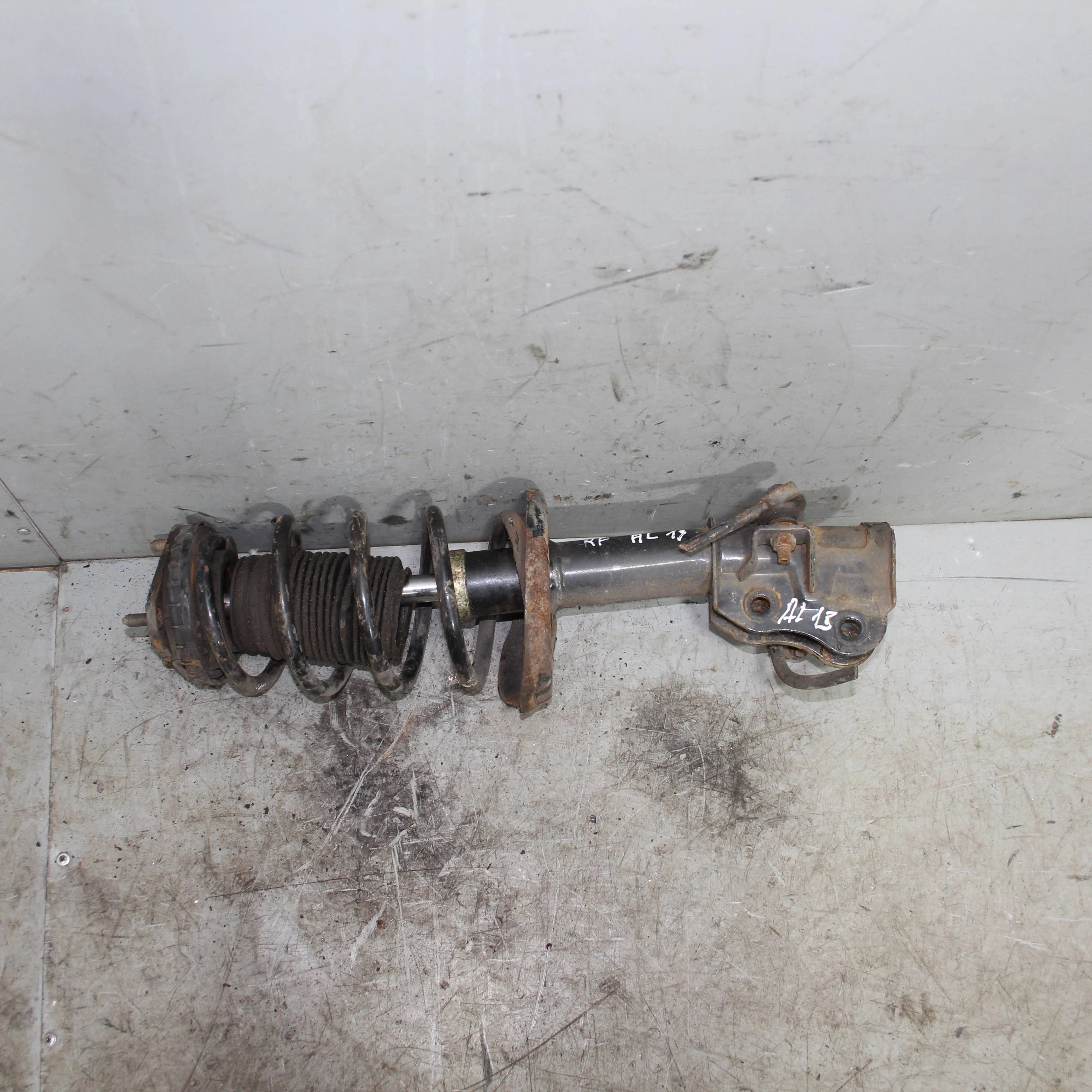 Амортизатор передний правый HONDA Civic VIII (200