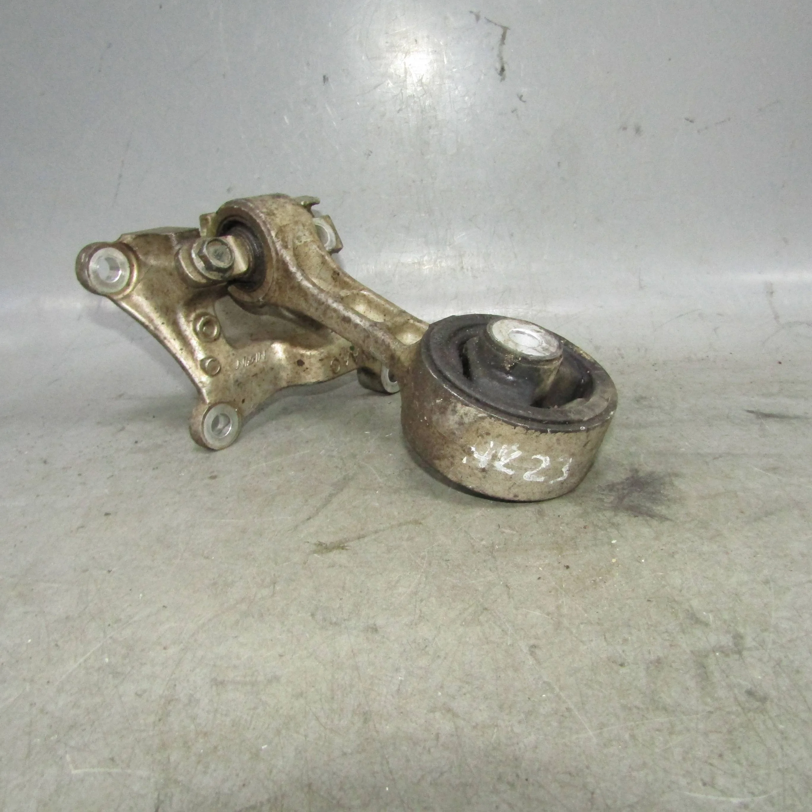 Опора двигателя нижняя HONDA Civic VIII (2005—200