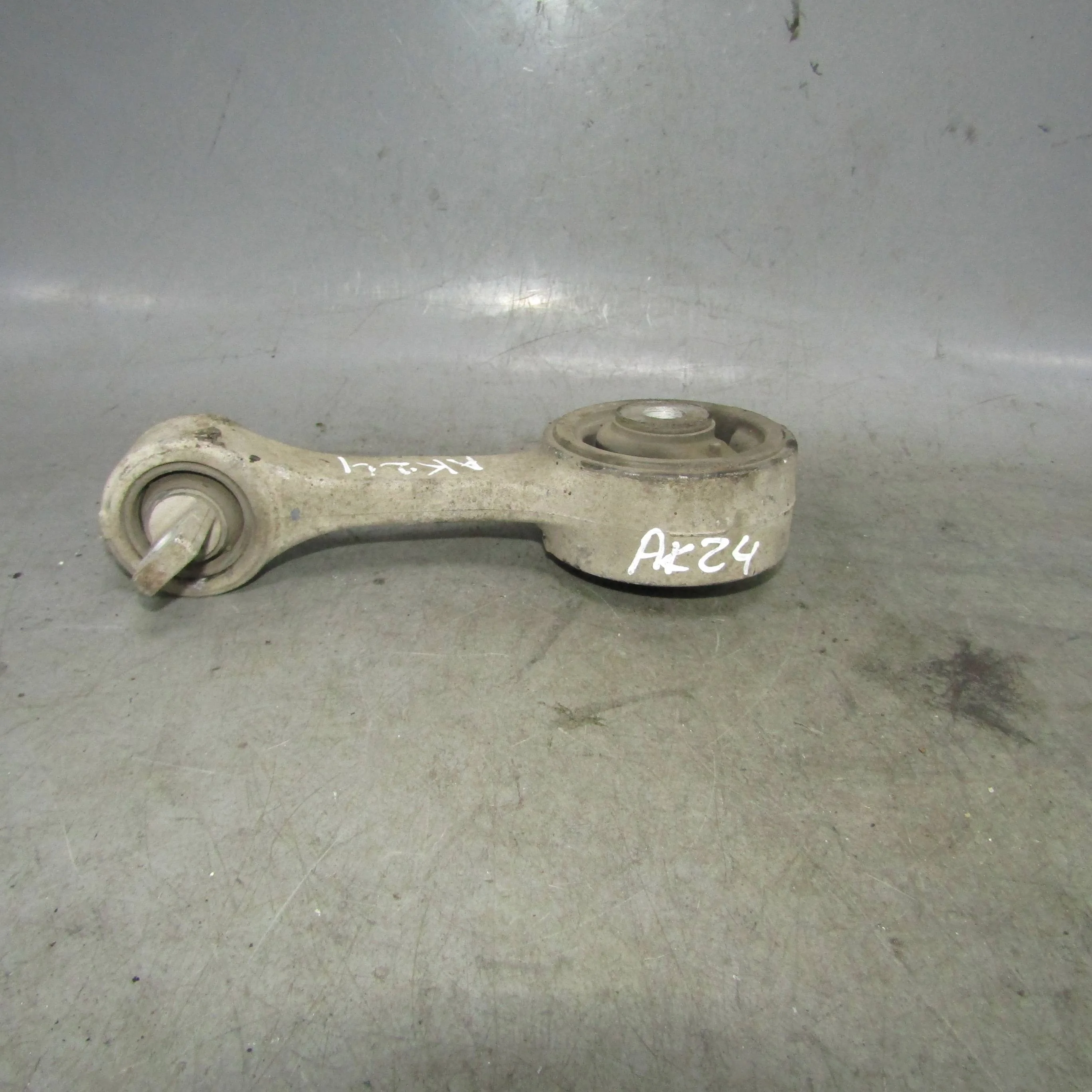 Опора двигателя нижняя HONDA Civic VIII (2005—200