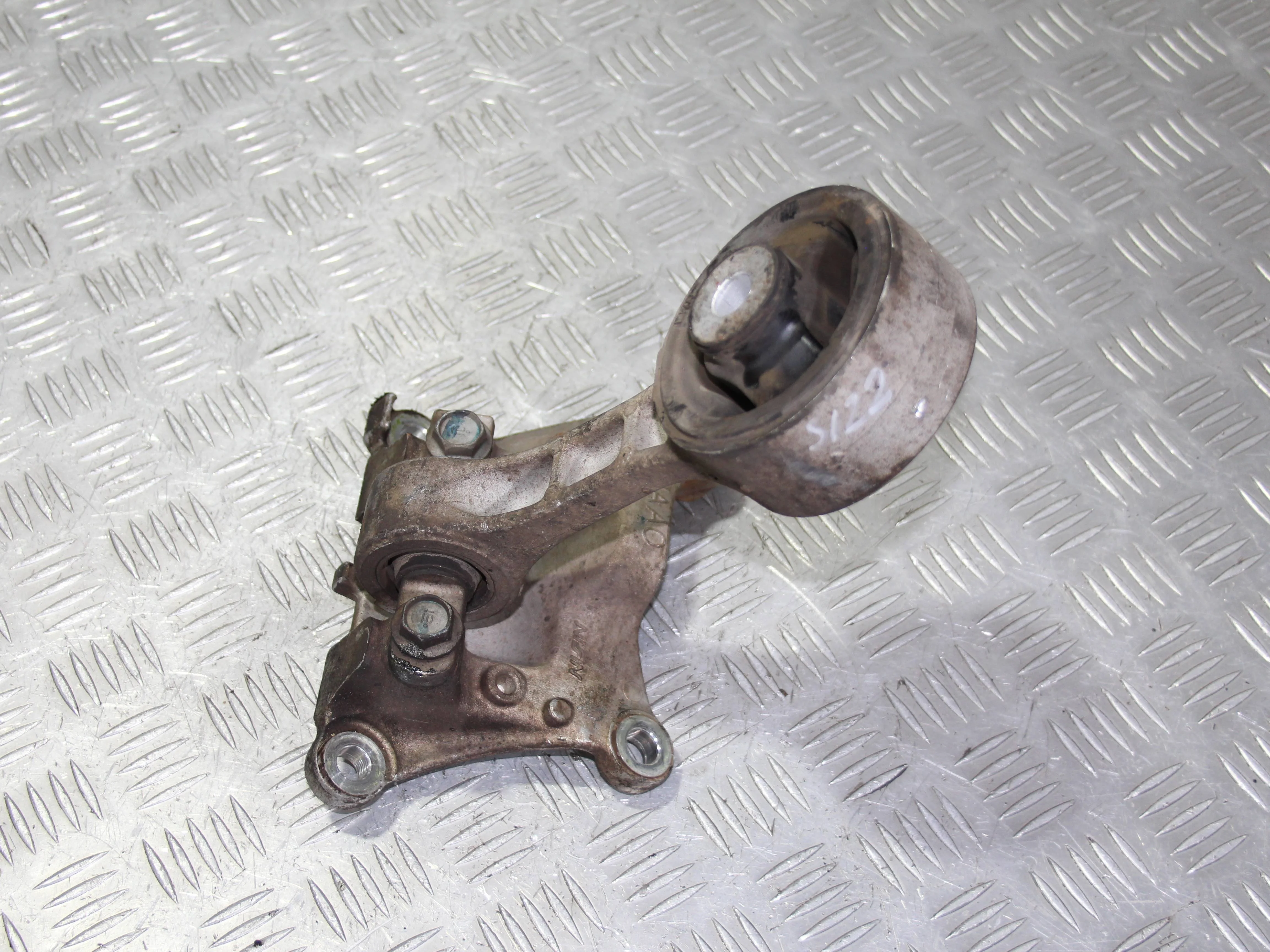 Опора двигателя нижняя HONDA Civic VIII (2005—200