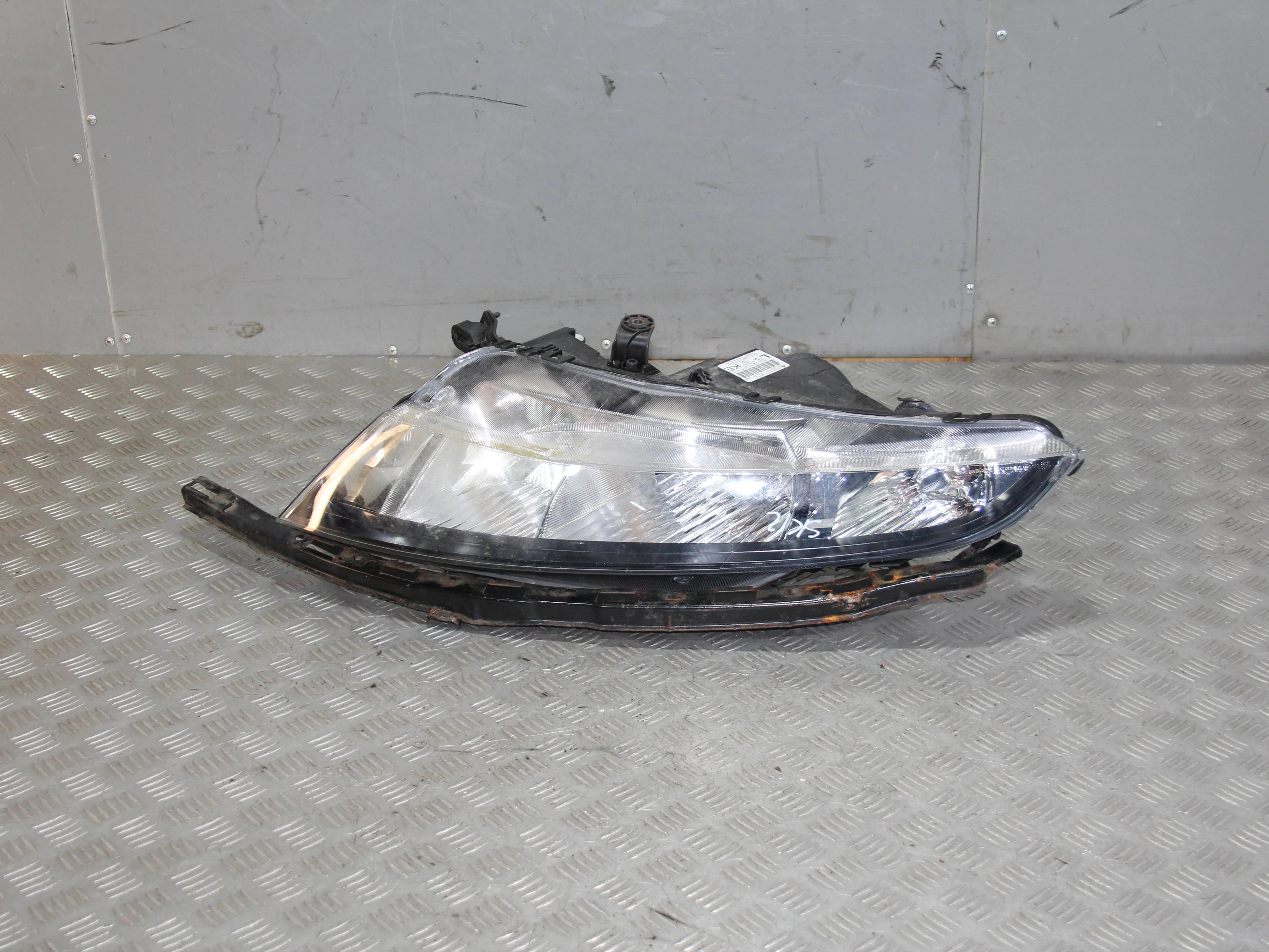 Фара левая HONDA Civic VIII (2005—2009)