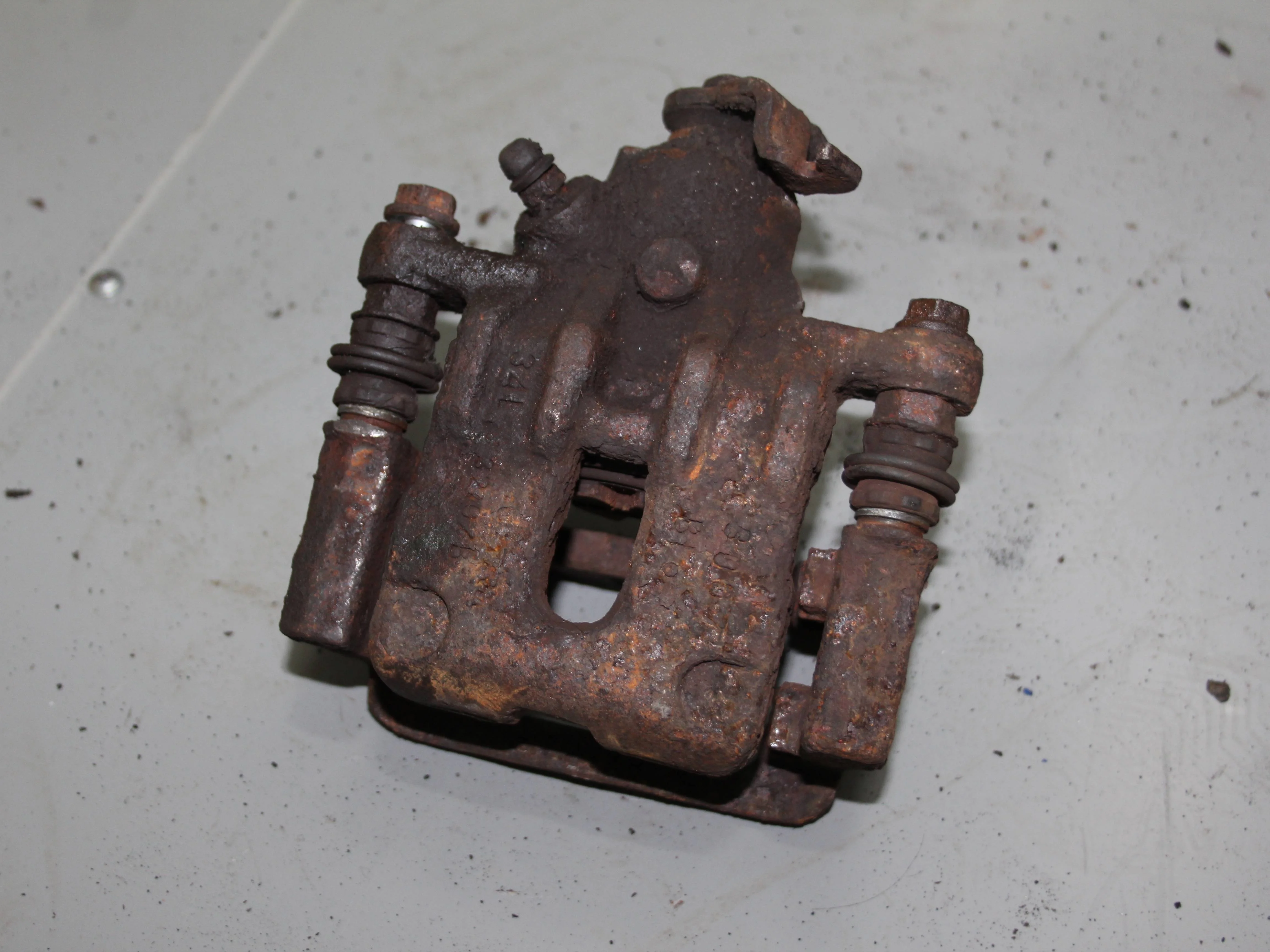 Суппорт задний левый HONDA Civic VIII (2005—2009)