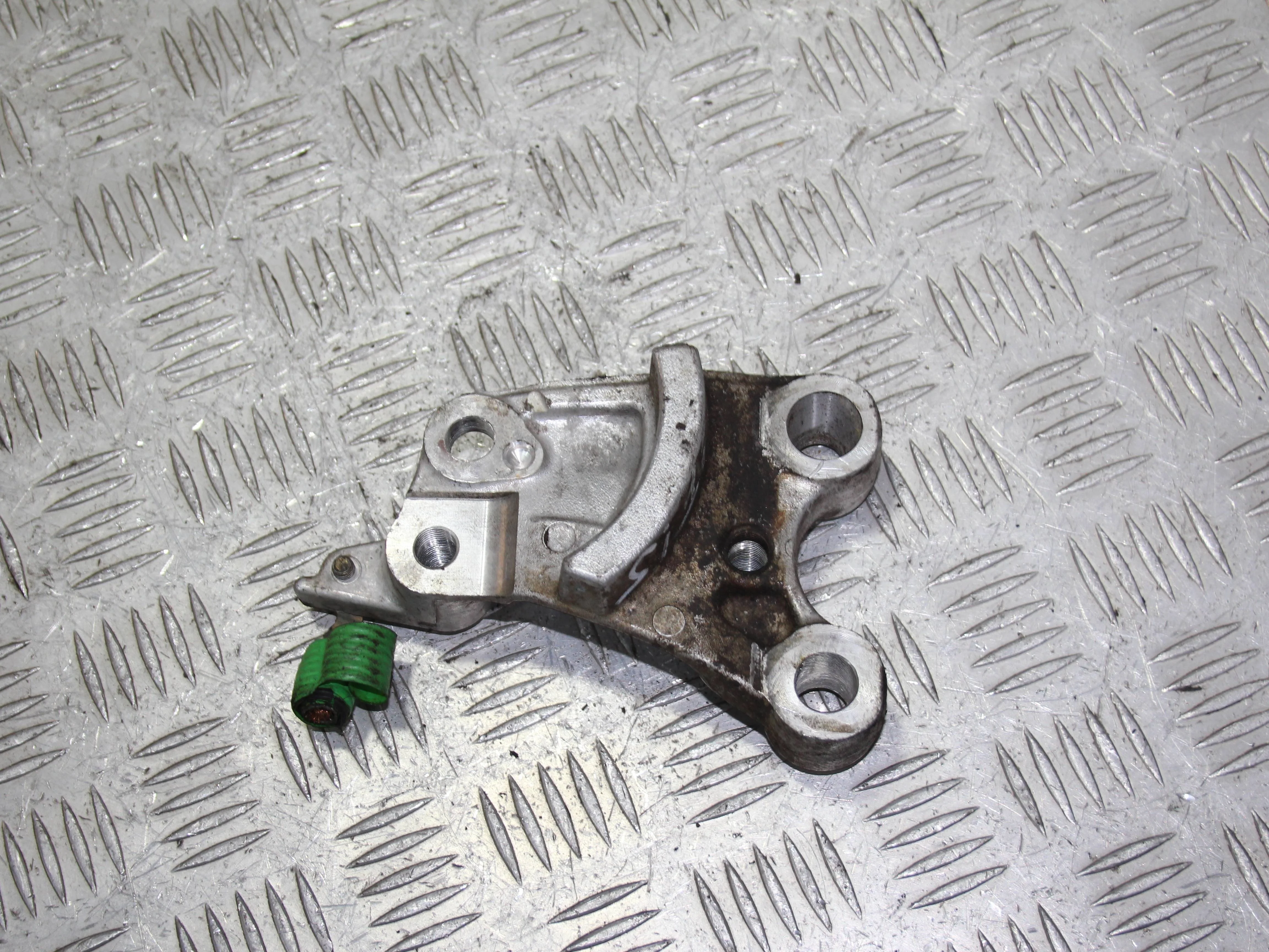 Кронштейн опоры двигателя HONDA Civic VIII (2005—