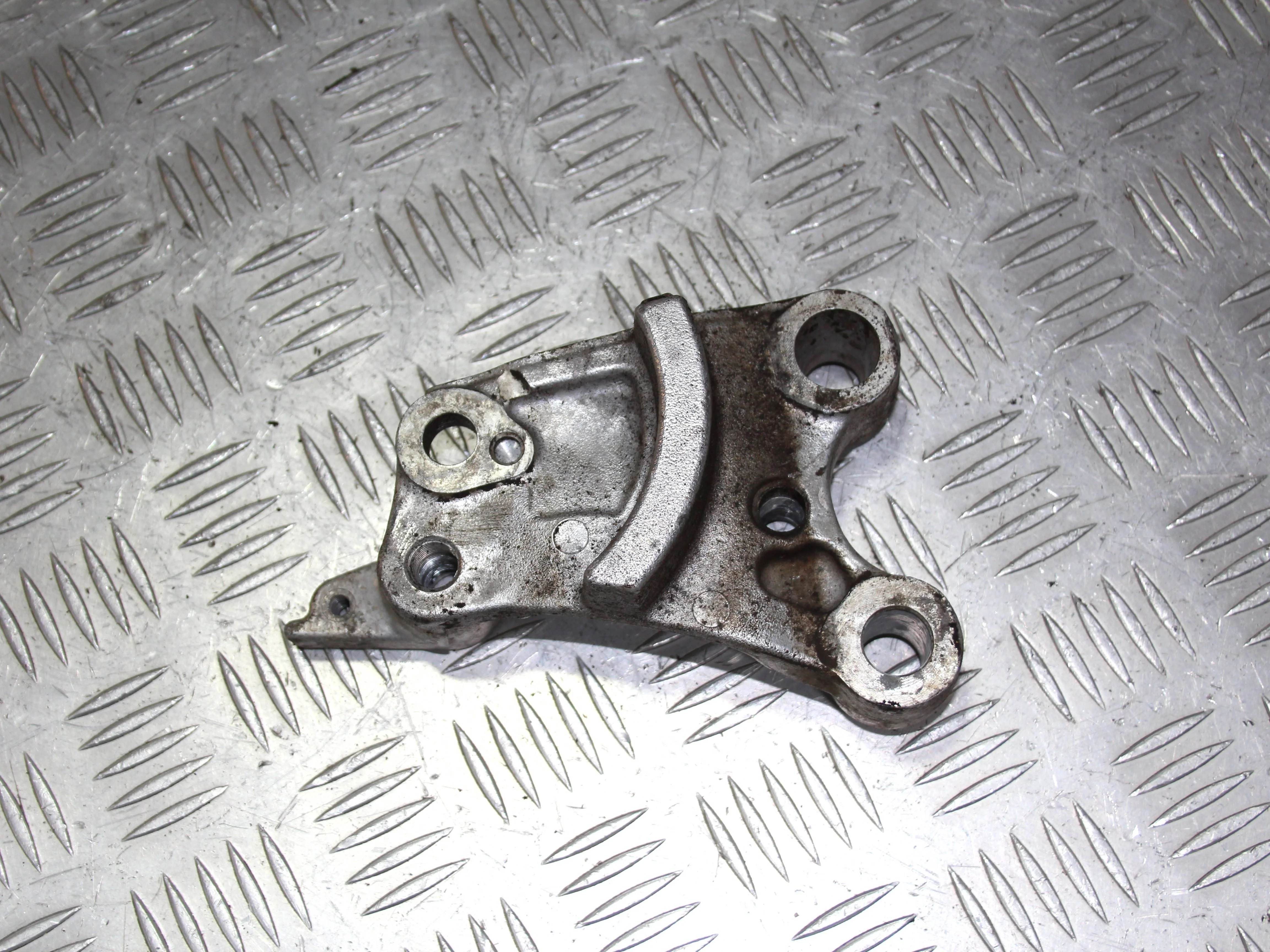 Кронштейн опоры двигателя HONDA Civic VIII (2005—