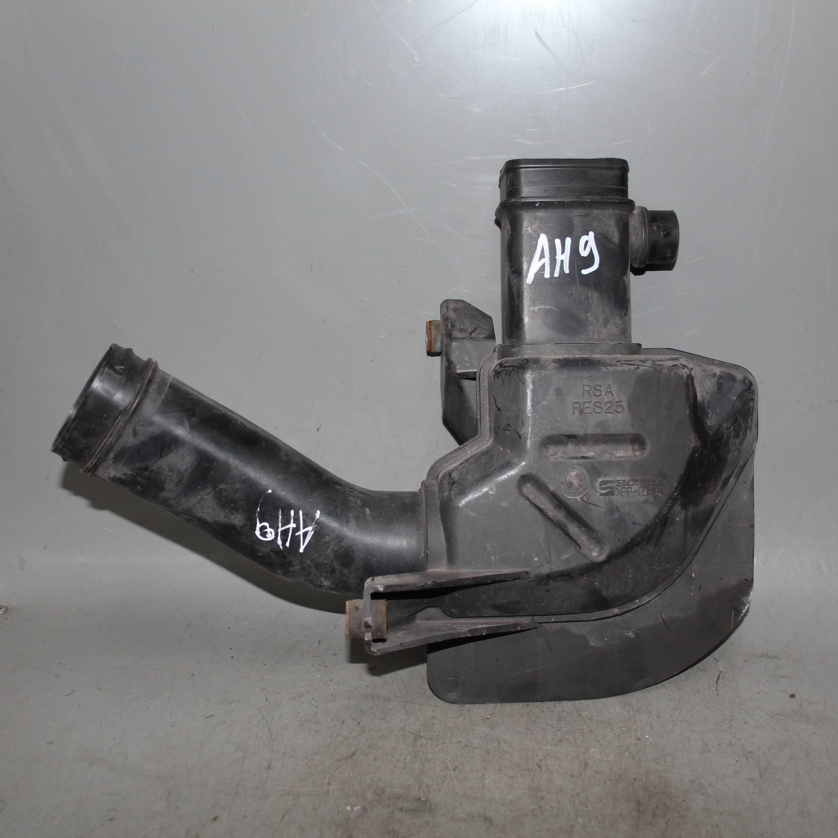 Резонатор воздушного фильтра HONDA Civic VIII (20